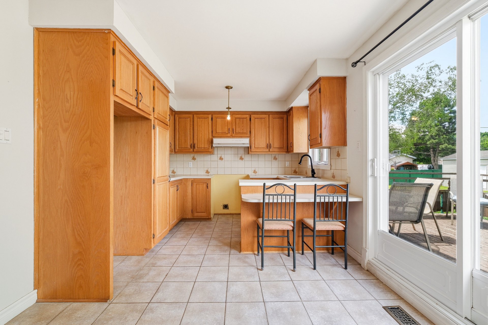 3380 Rue Latour J3Y4V9 miniature 7