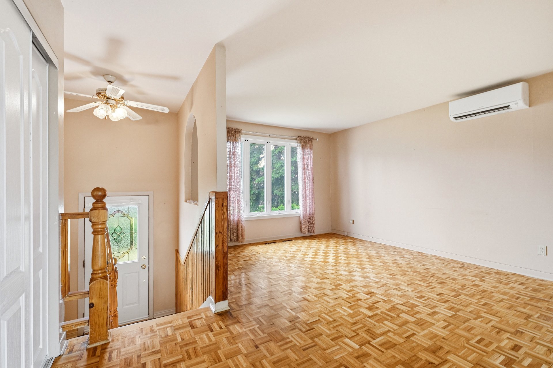 3380 Rue Latour J3Y4V9 2
