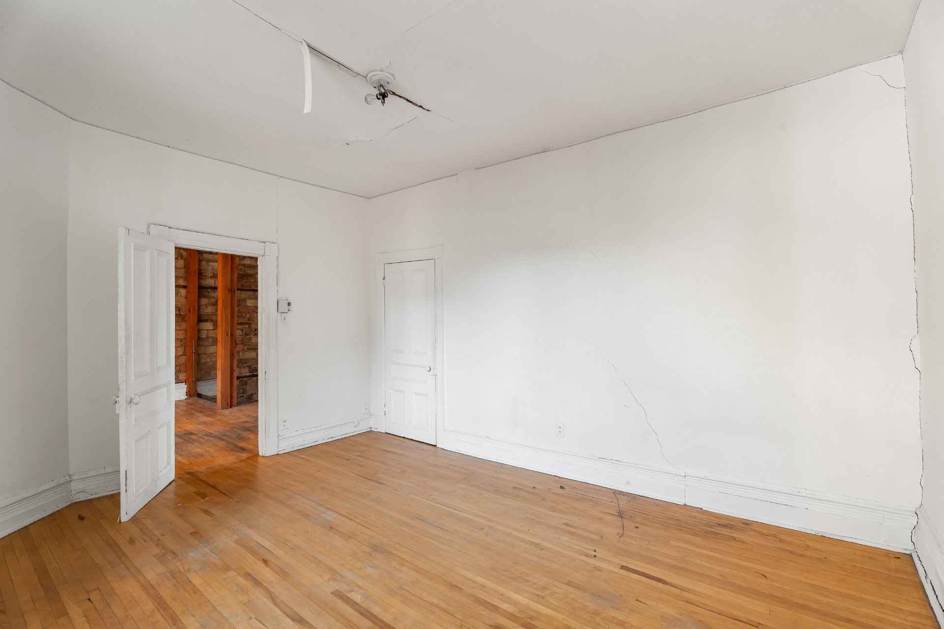 4514-4516 Rue St-Hubert H2J2X3 miniature 39