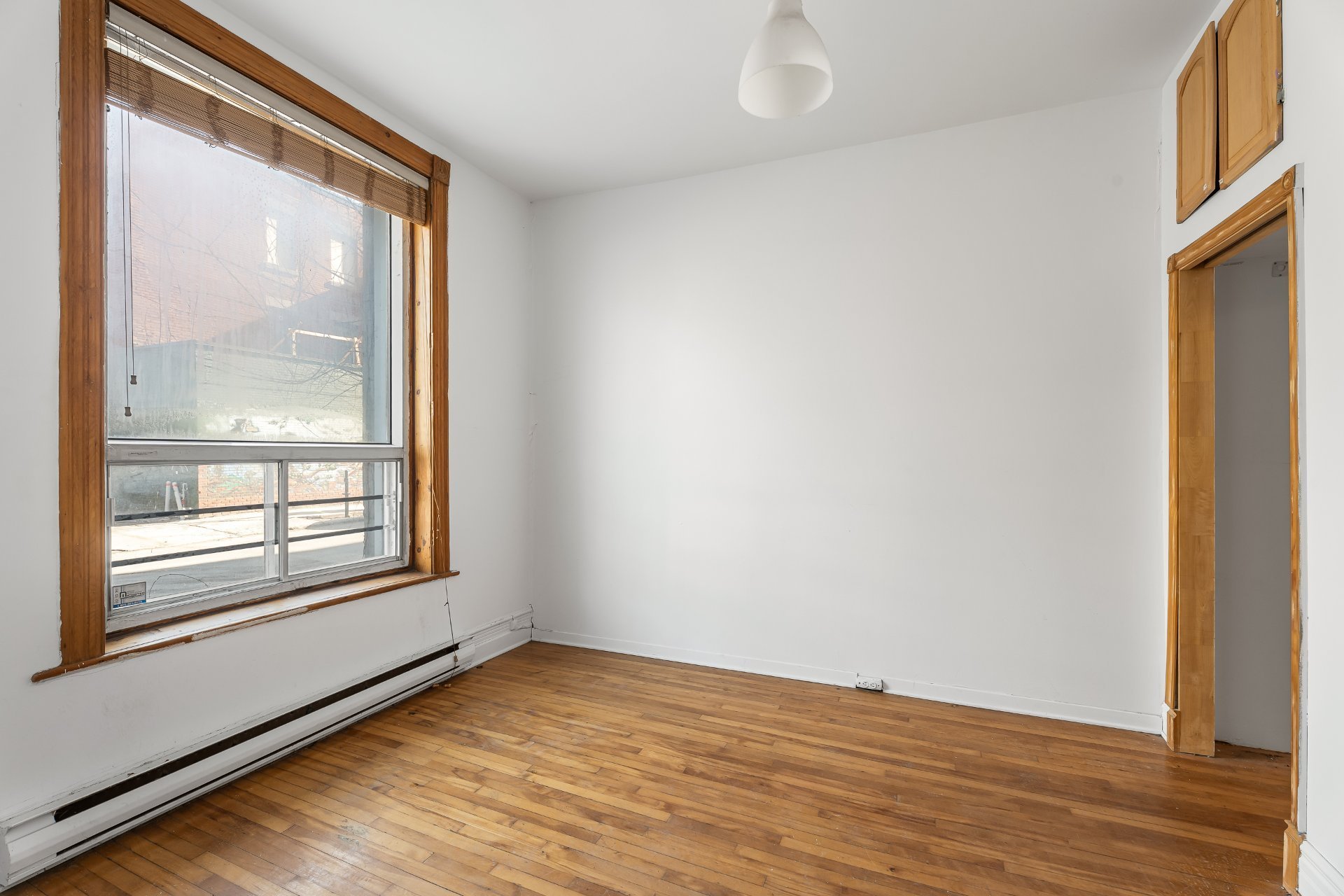 4514-4516 Rue St-Hubert H2J2X3 miniature 9