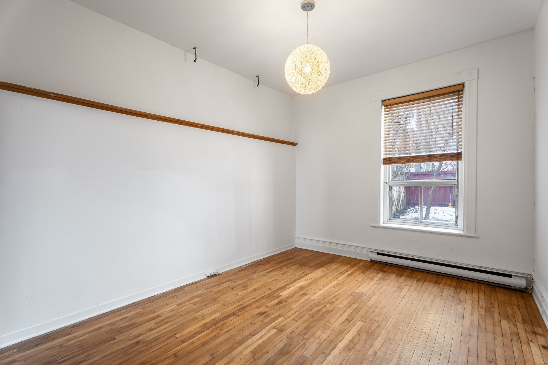 4514-4516 Rue St-Hubert H2J2X3 miniature 13