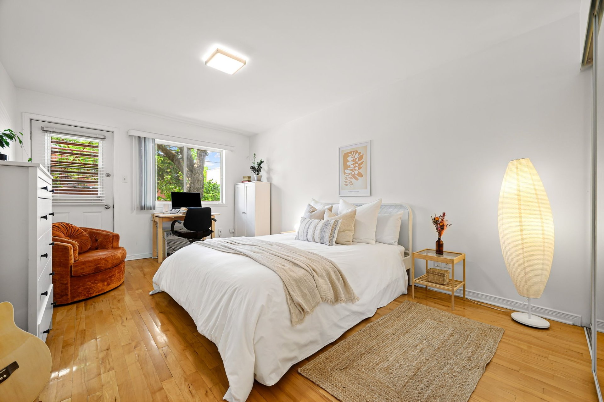 7334 Rue Chambord H2E1W9 4