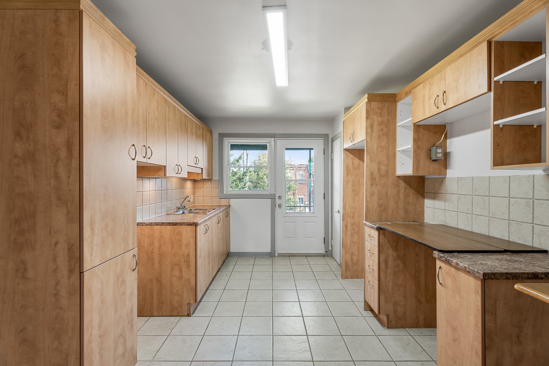 5671-5673 13e Avenue H1X2Y3 miniature 11