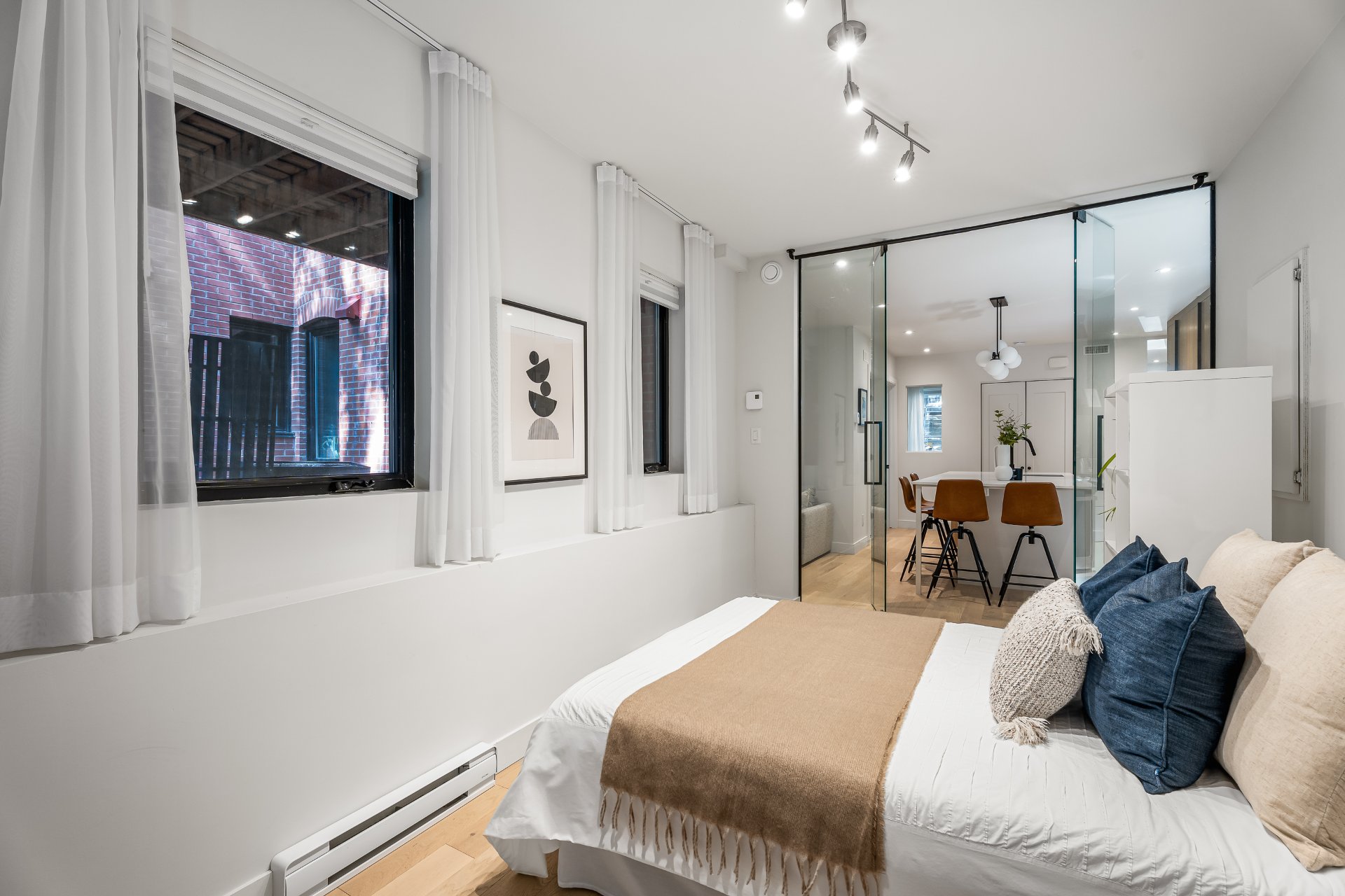 4048 Rue Cartier H2K4G4 miniature 17