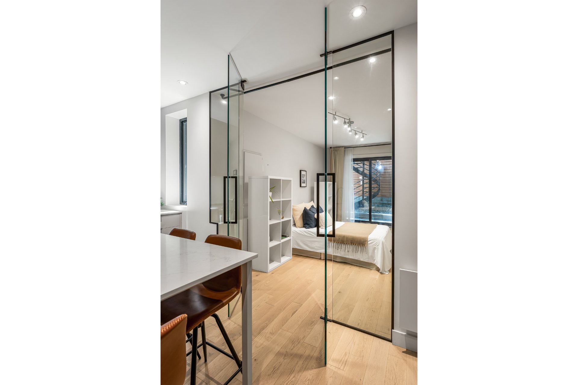 4048 Rue Cartier H2K4G4 miniature 14