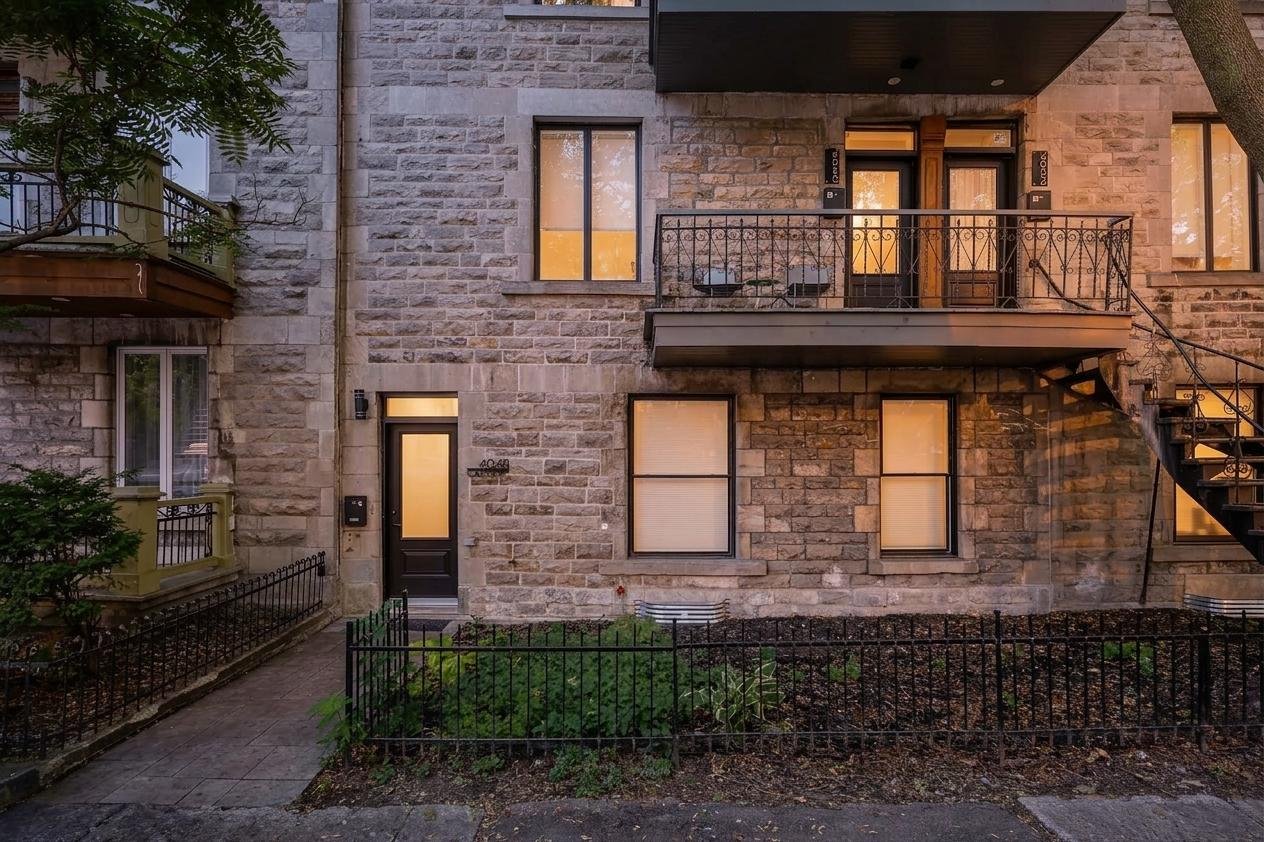 4048 Rue Cartier H2K4G4 miniature 6