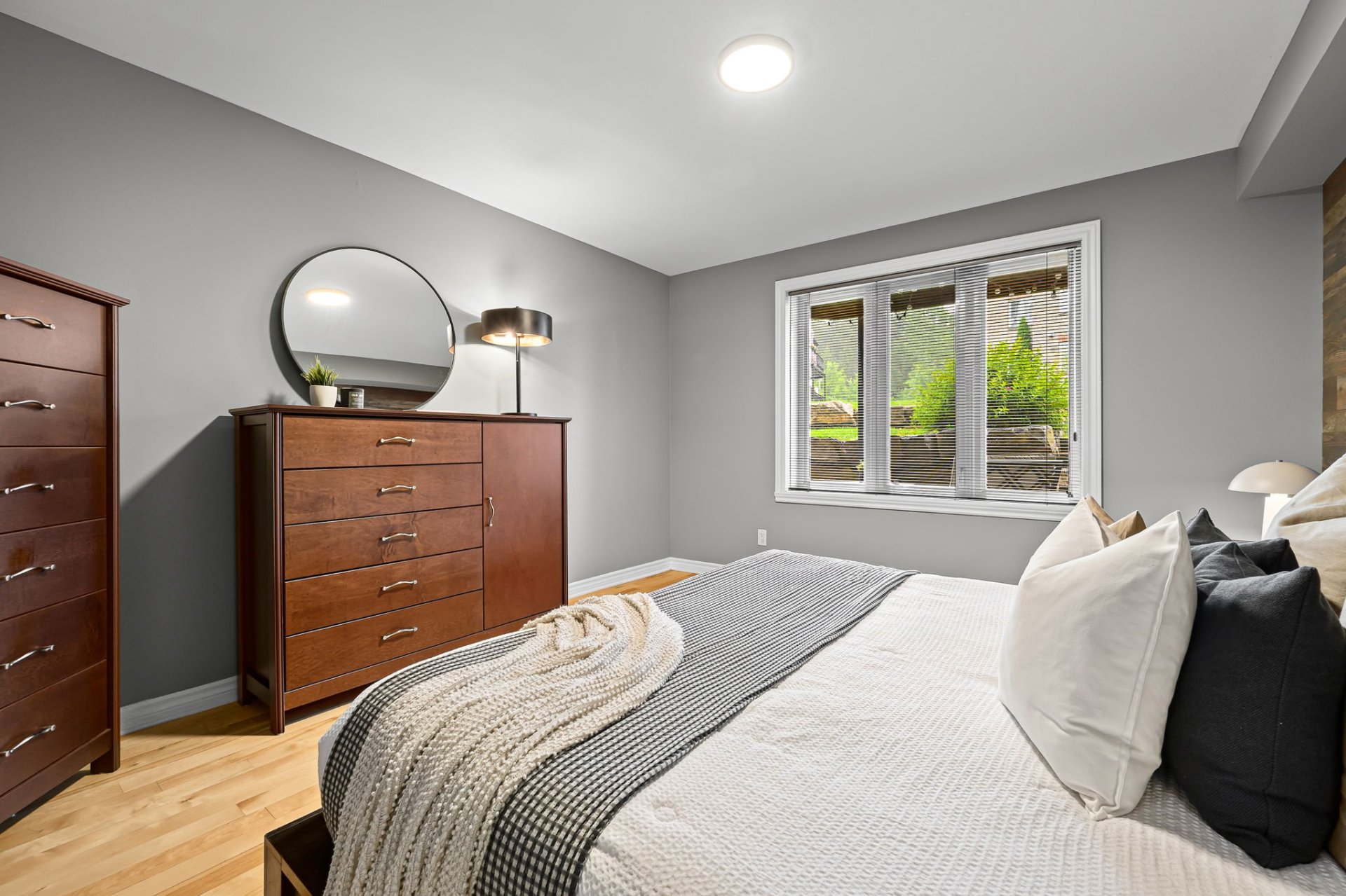 5700 Place Trenet H7K3Z2 miniature 18