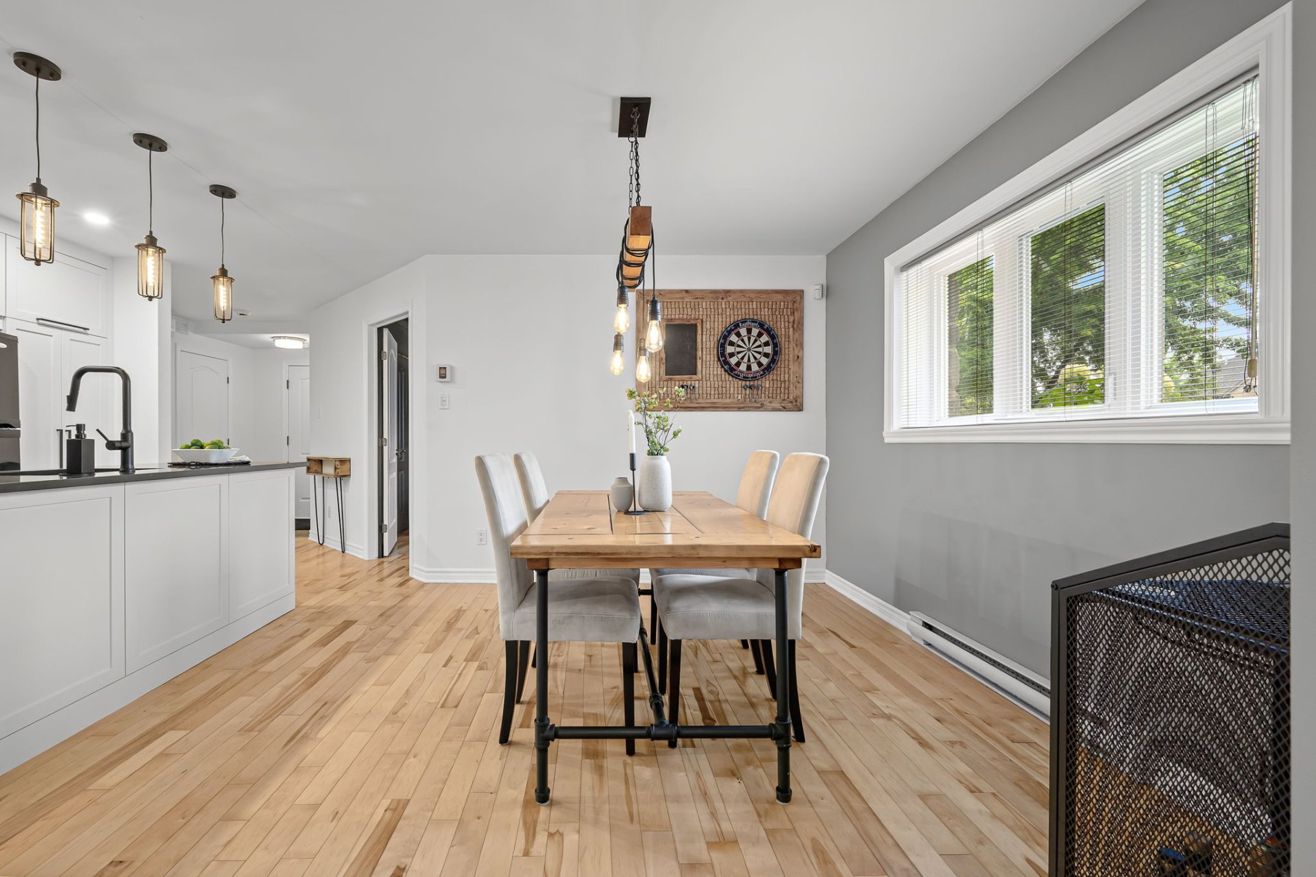 5700 Place Trenet H7K3Z2 miniature 12