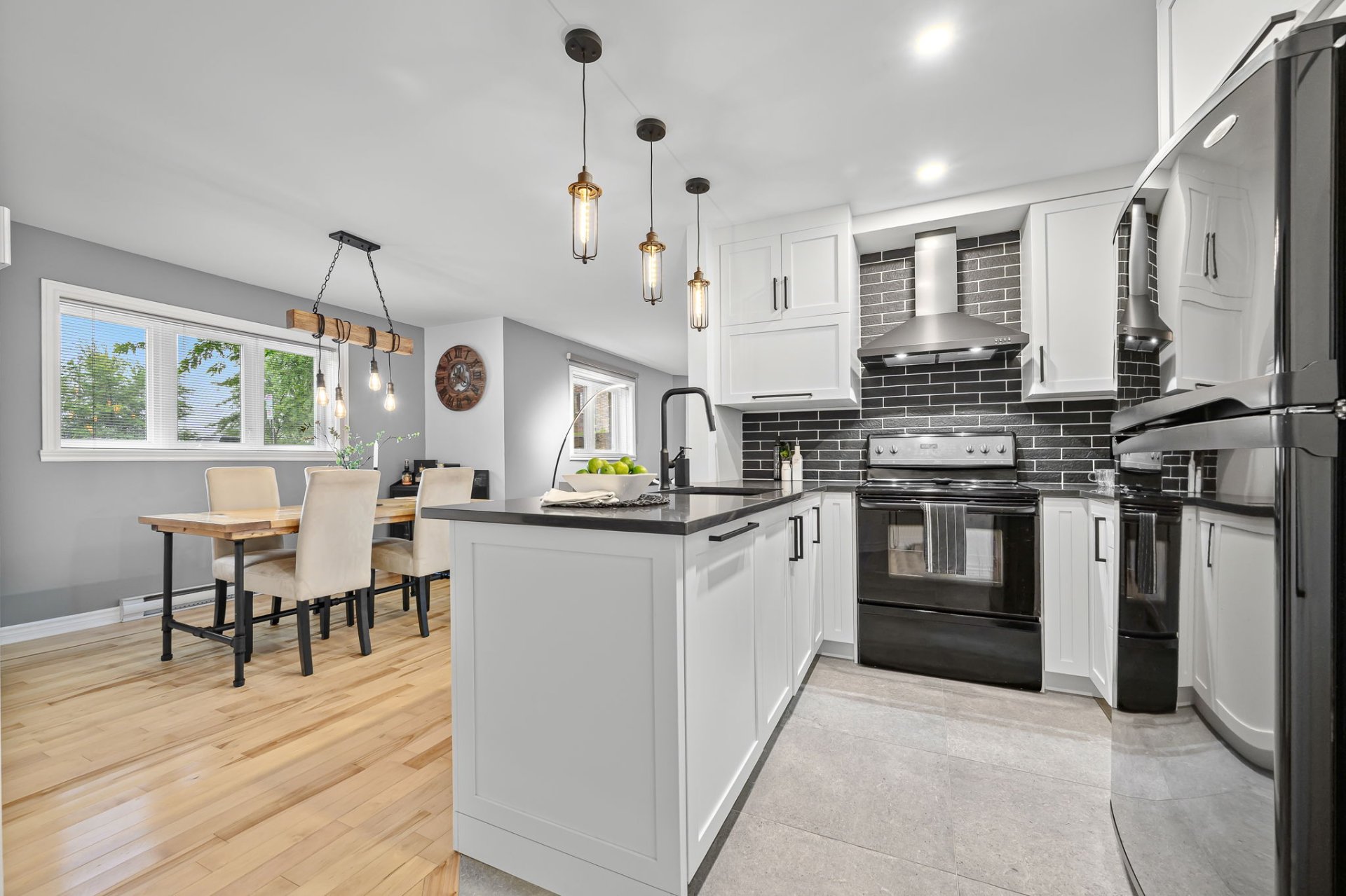 5700 Place Trenet H7K3Z2 4