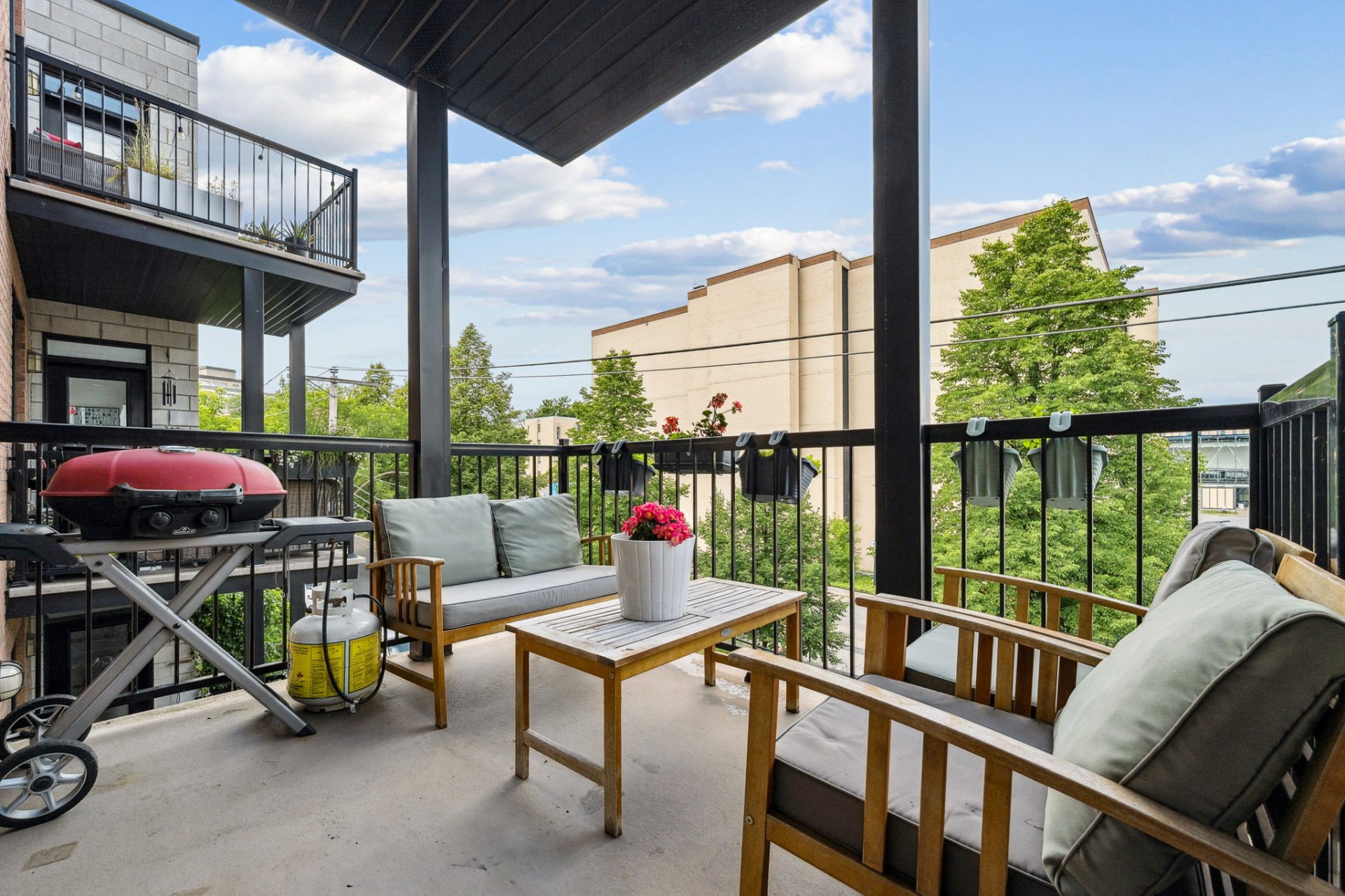 2650 Rue Nicolet H1W3L5 miniature 37