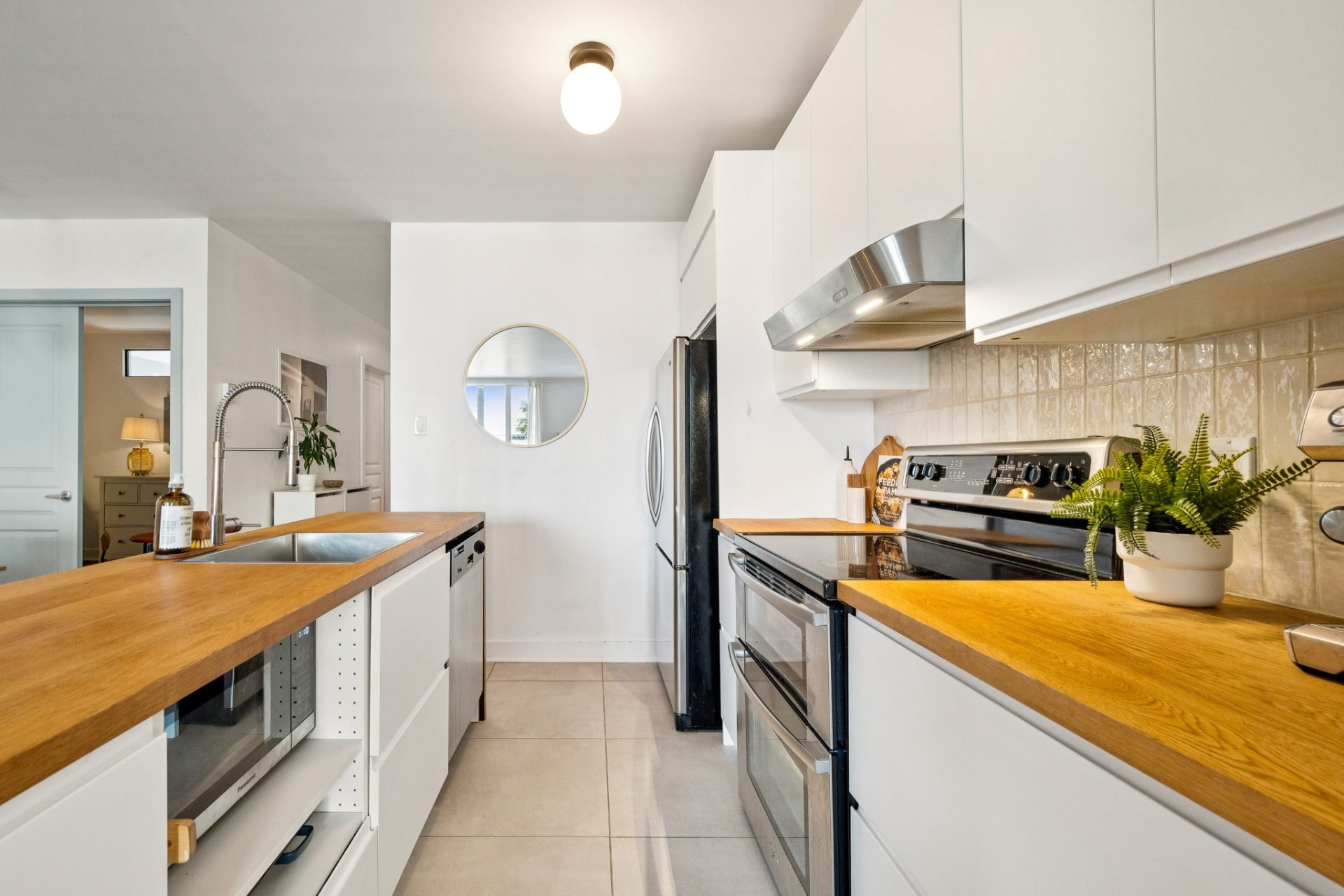 2650 Rue Nicolet H1W3L5 miniature 9