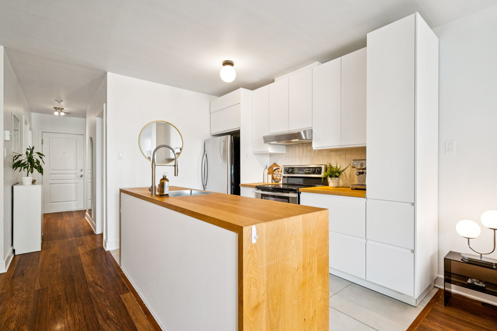 2650 Rue Nicolet H1W3L5 miniature 10
