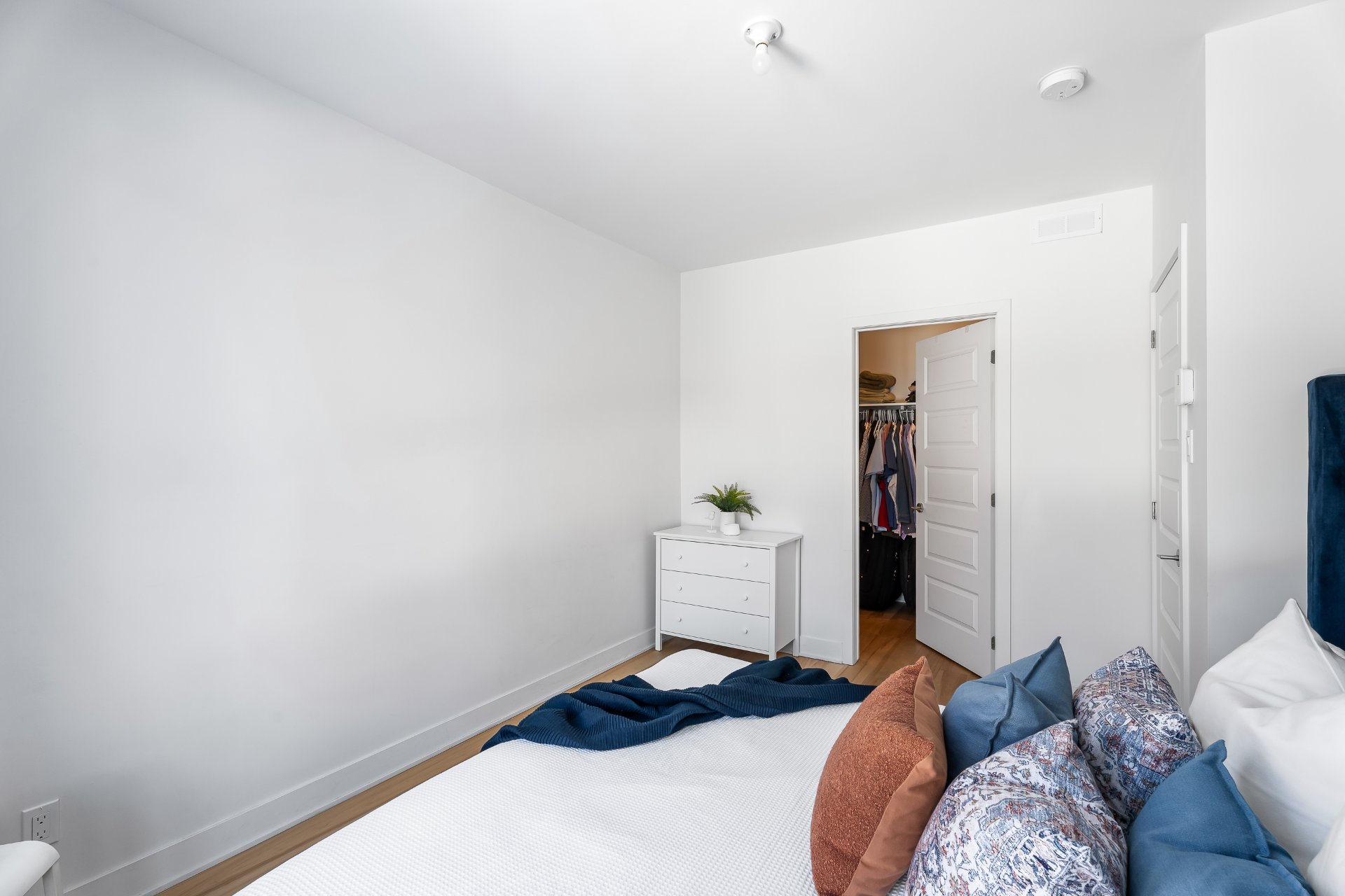 720 Rue Filiatrault H4L3V4 miniature 6