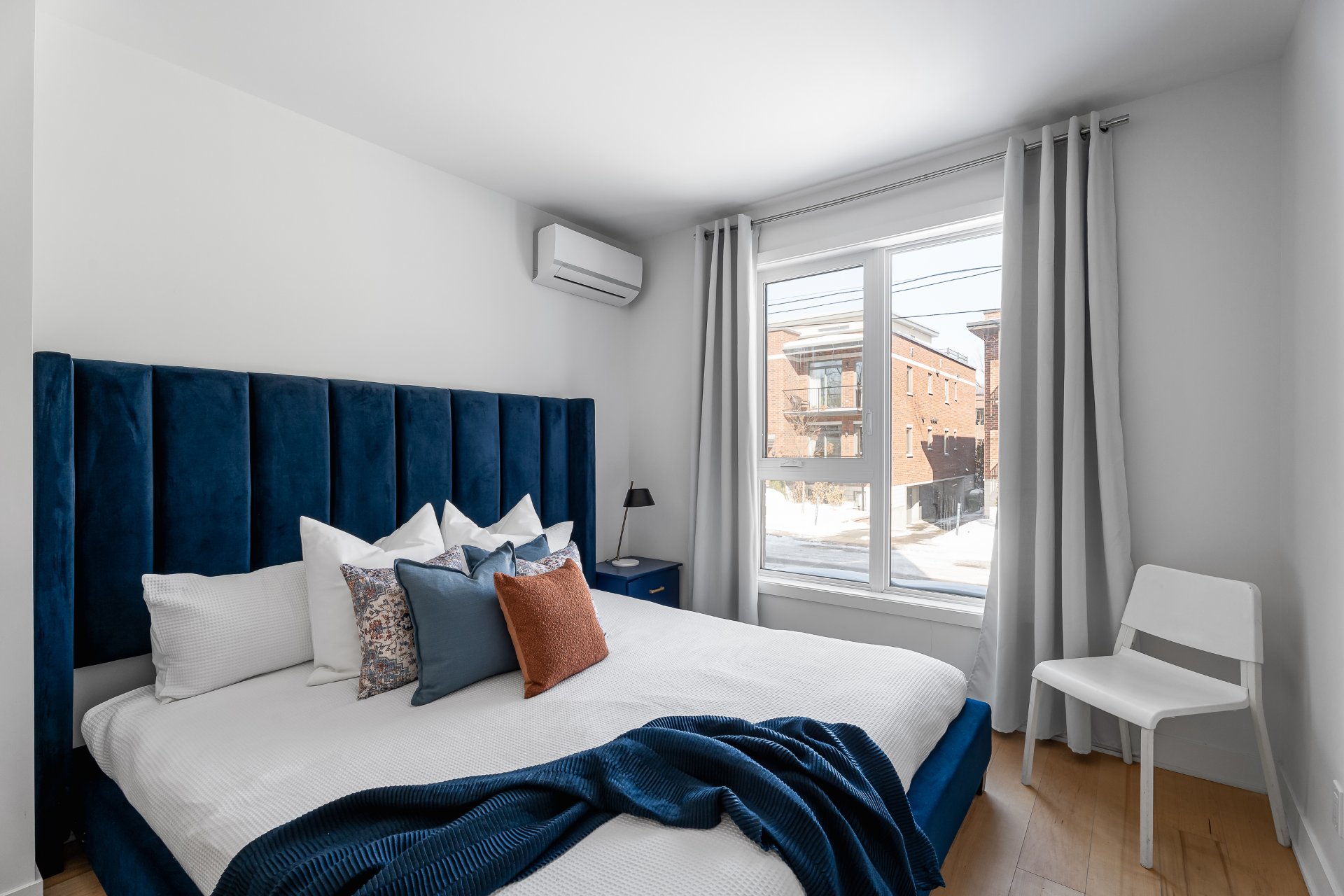 720 Rue Filiatrault H4L3V4 4