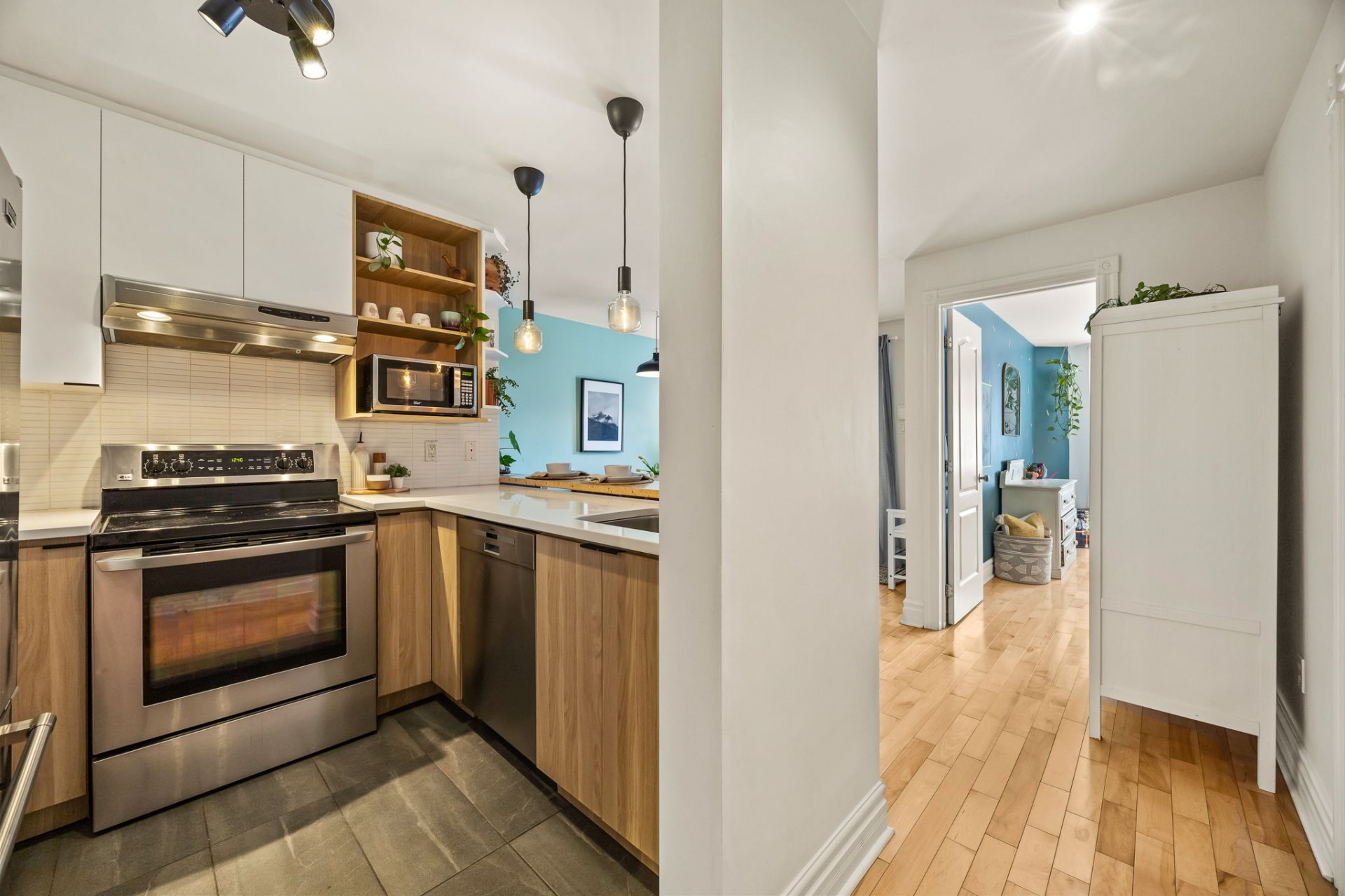 2244 Rue De Chambly H1W3J5 miniature 8