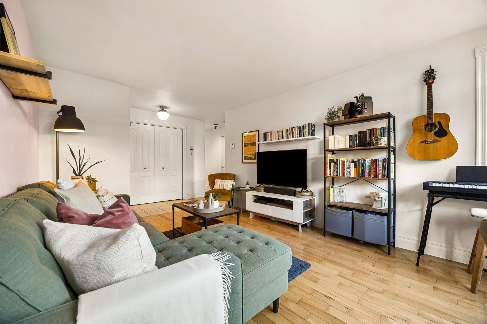 2244 Rue De Chambly H1W3J5 miniature 7