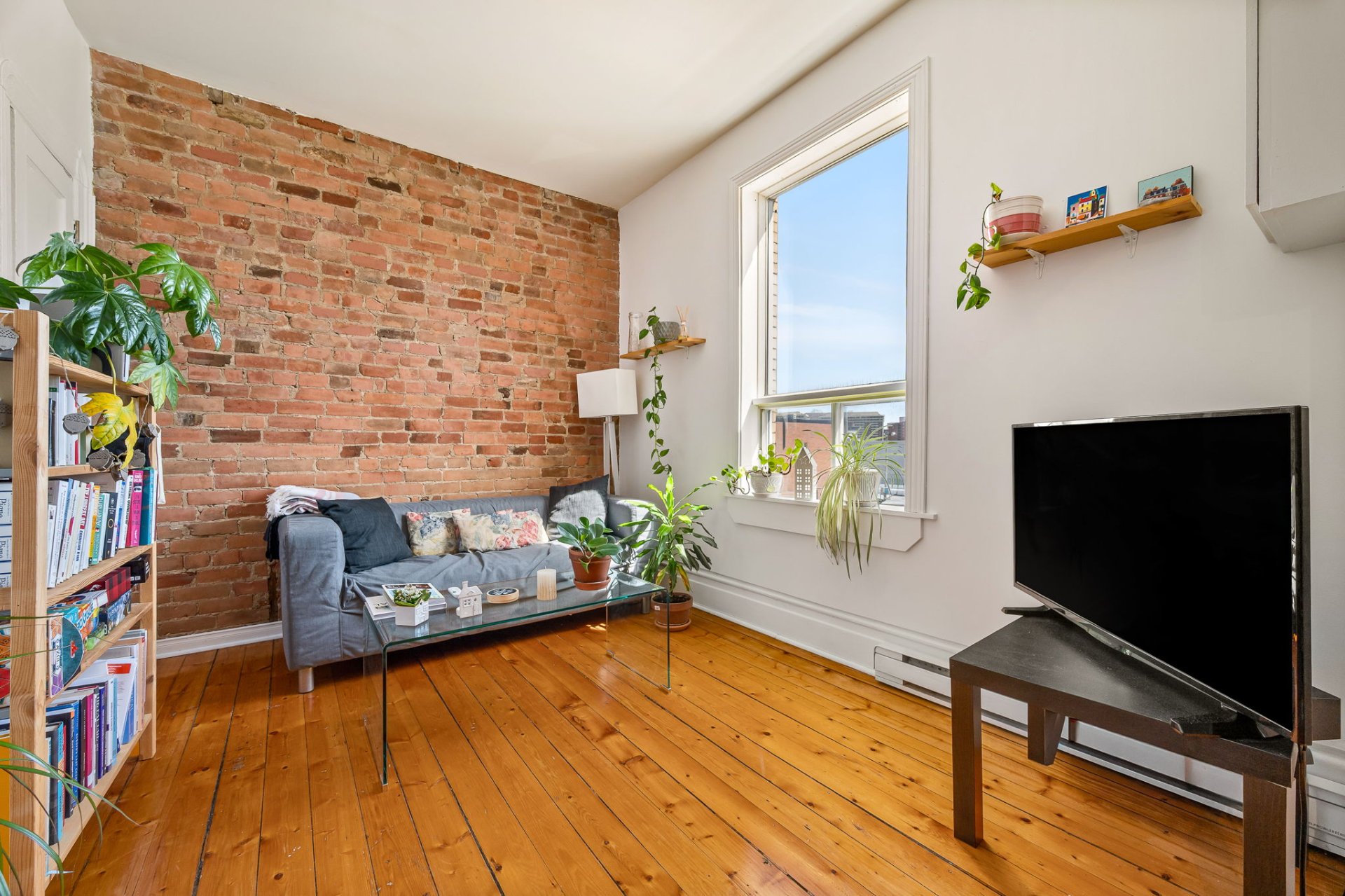 2369-2373 Rue de Rouen H2K1M1 miniature 32