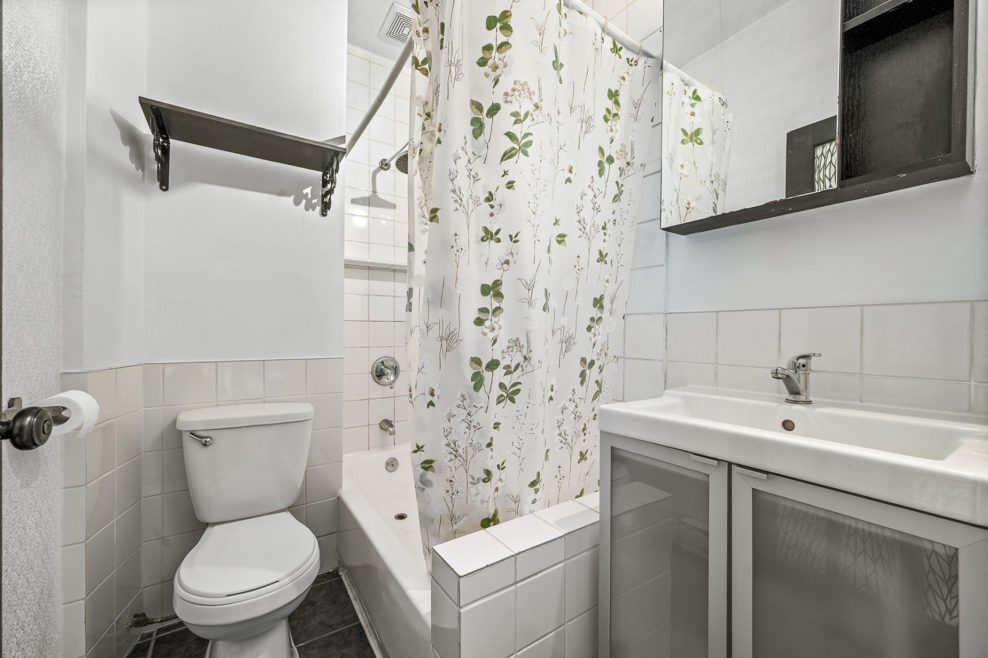 2369-2373 Rue de Rouen H2K1M1 miniature 14