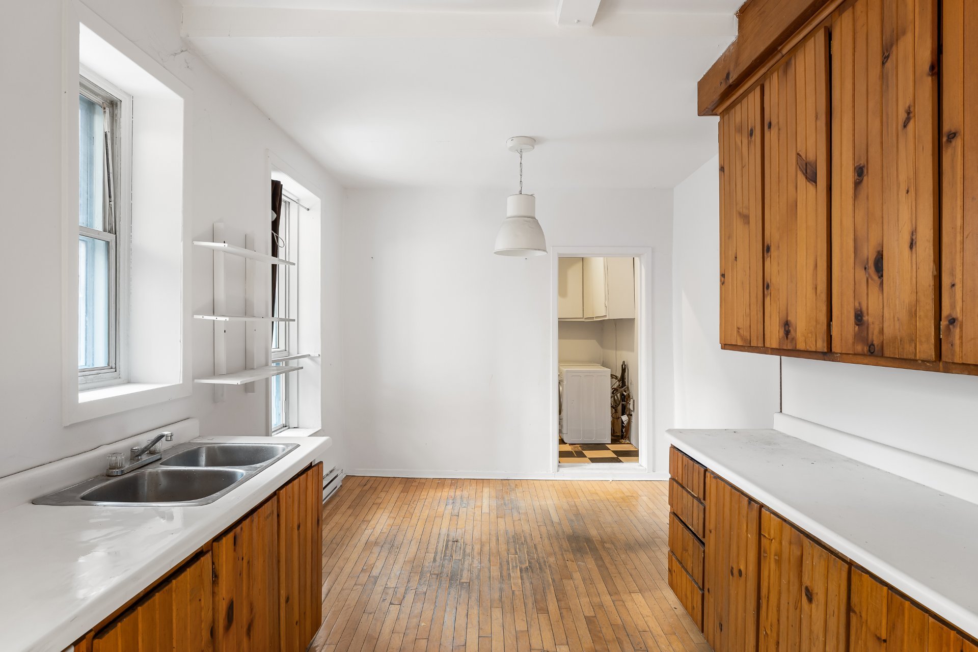 4514-4516 Rue St-Hubert H2J2X3 miniature 22