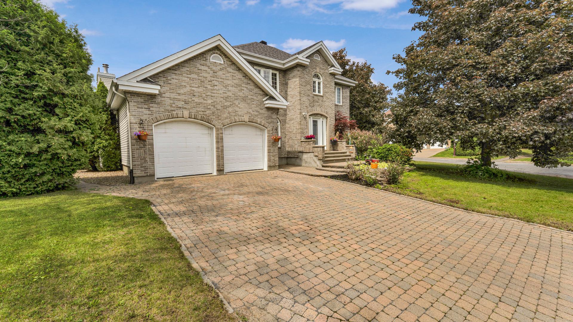 26449700 Frontage