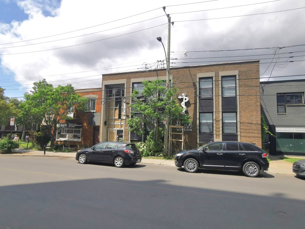 25631184 Frontage