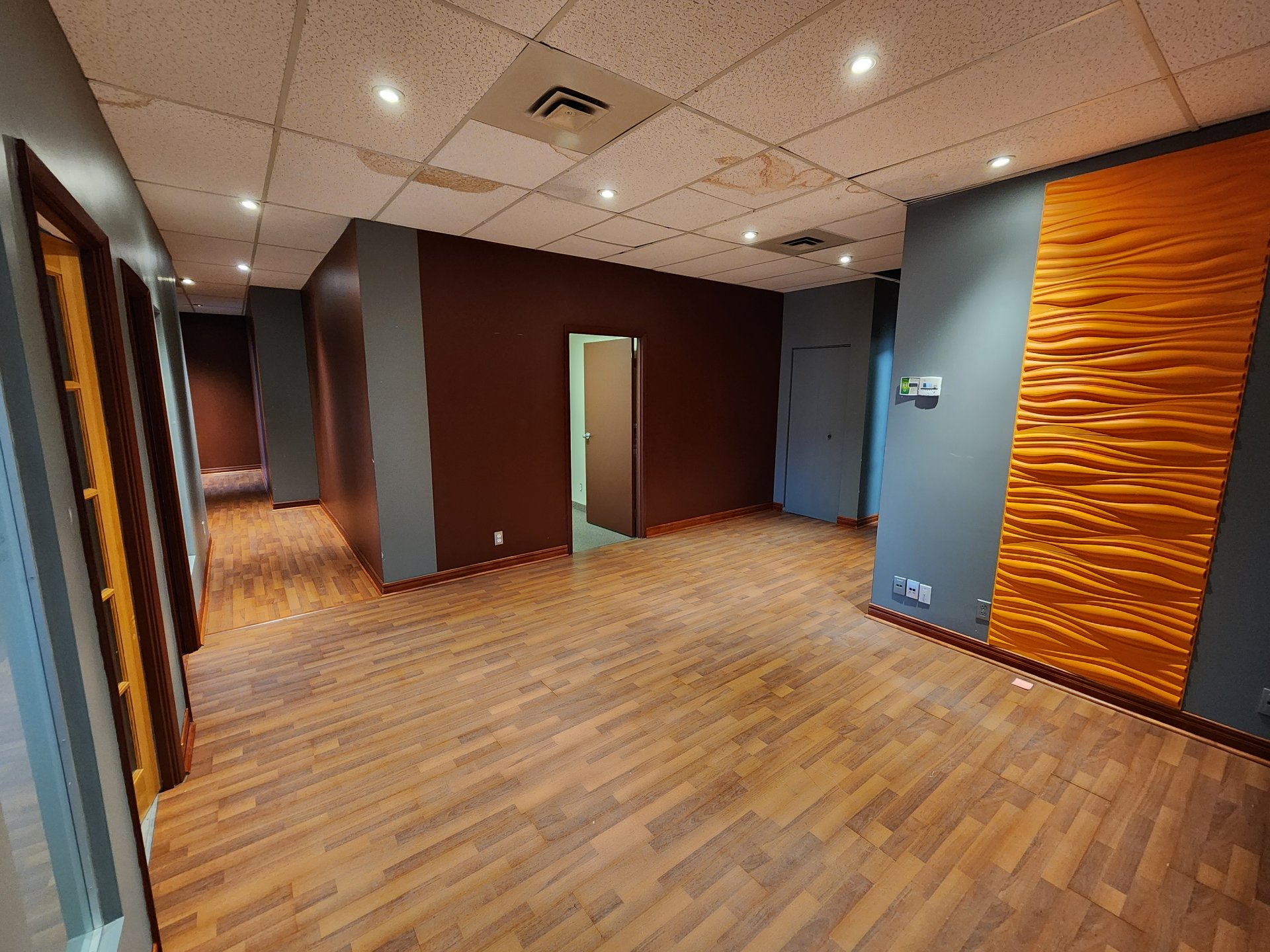 4707 Boul. des Laurentides, Laval (Auteuil), Quebec H7K3G4, ,Commercial,For Sale,Boul. des Laurentides,9292692