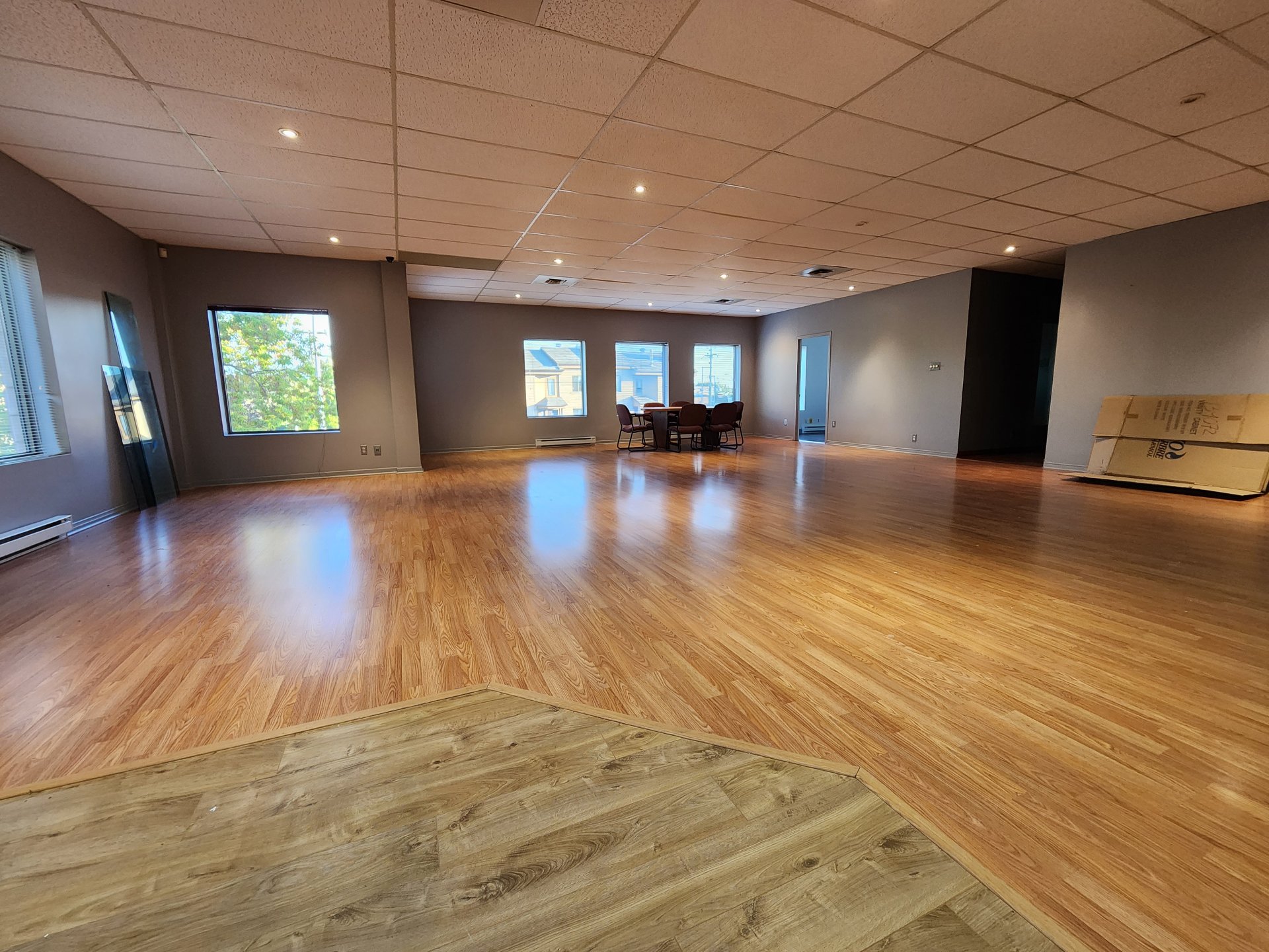 4707 Boul. des Laurentides, Laval (Auteuil), Quebec H7K3G4, ,Commercial,For Sale,Boul. des Laurentides,9292692