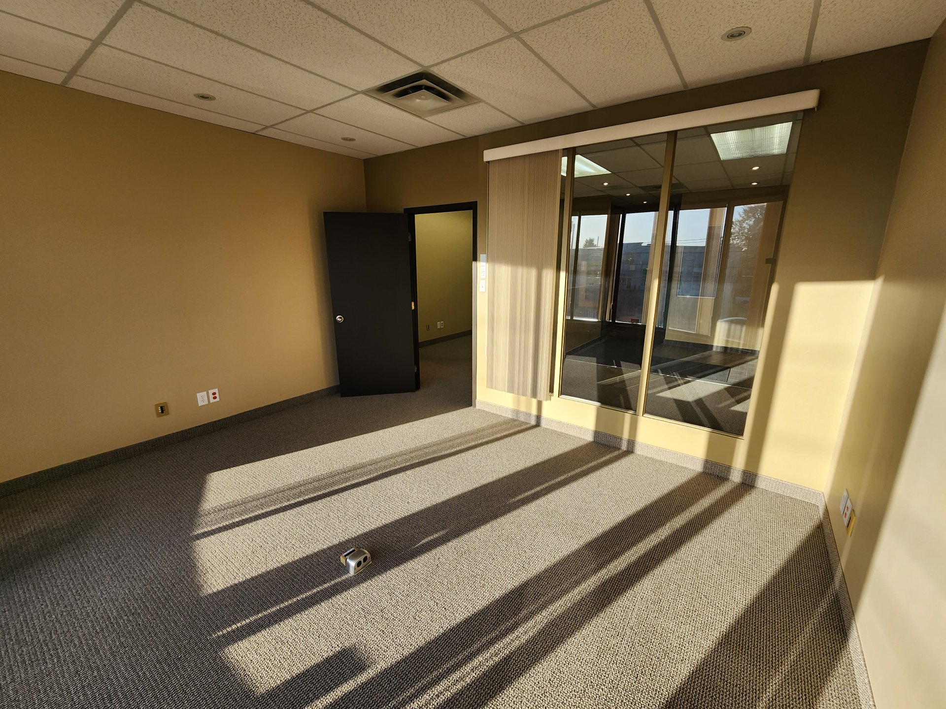 4707 Boul. des Laurentides, Laval (Vimont), Quebec H7K3G4, ,Commercial,For Rent,Boul. des Laurentides,28354315