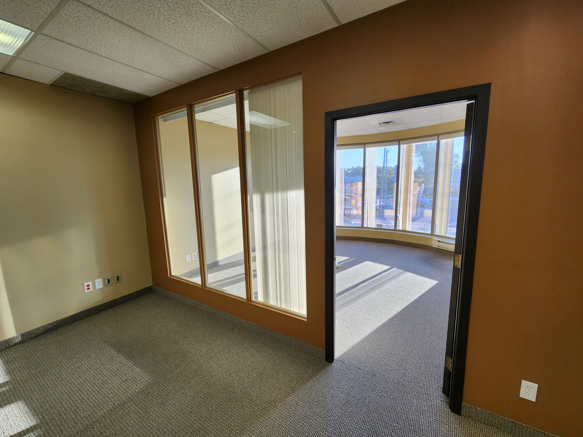 4707 Boul. des Laurentides, Laval (Vimont), Quebec H7K3G4, ,Commercial,For Rent,Boul. des Laurentides,28354315