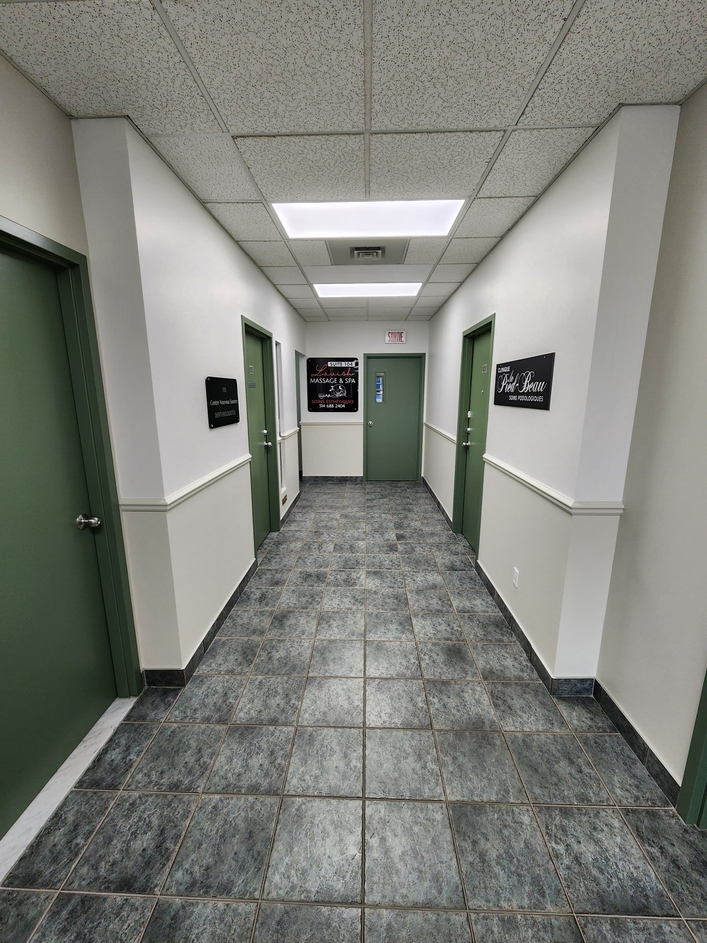 4707 Boul. des Laurentides, Laval (Auteuil), Quebec H7K3G4, ,Commercial,For Sale,Boul. des Laurentides,9292692