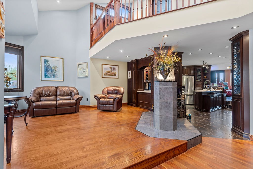 2780 Tsse Belleau, Longueuil (Le Vieux-Longueuil), Quebec J4M1K7, 5 Chambres Chambres, 22 Chambres Chambres,4 Salle de bainSalle de bain,Résidentiel,À vendre,Tsse Belleau,9056051