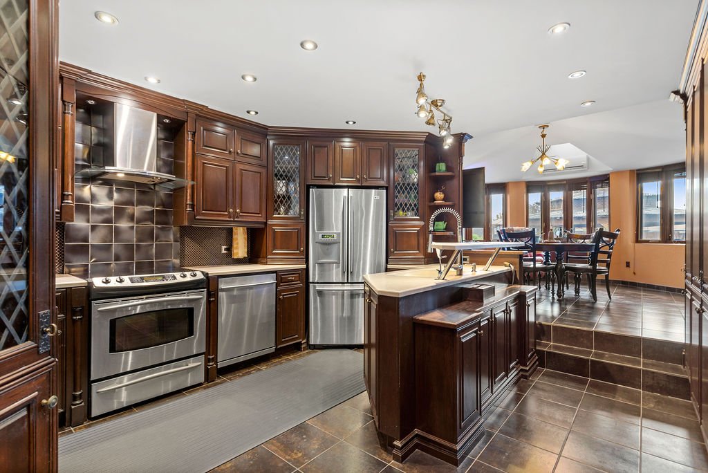 2780 Tsse Belleau, Longueuil (Le Vieux-Longueuil), Quebec J4M1K7, 5 Chambres Chambres, 22 Chambres Chambres,4 Salle de bainSalle de bain,Résidentiel,À vendre,Tsse Belleau,9056051