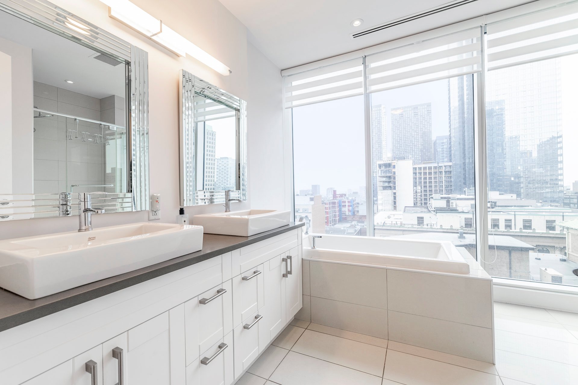 1225 Boul. Robert-Bourassa, Montréal (Ville-Marie), Quebec H3B9A9, 2 Bedrooms Bedrooms, 7 Rooms Rooms,2 BathroomsBathrooms,Residential,For Sale,Boul. Robert-Bourassa,9334077