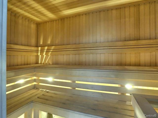 1225 Boul. Robert-Bourassa, Montréal (Ville-Marie), Quebec H3B9A9, 2 Chambres Chambres, 7 Chambres Chambres,2 Salle de bainSalle de bain,Résidentiel,A Louer,Boul. Robert-Bourassa,25019728