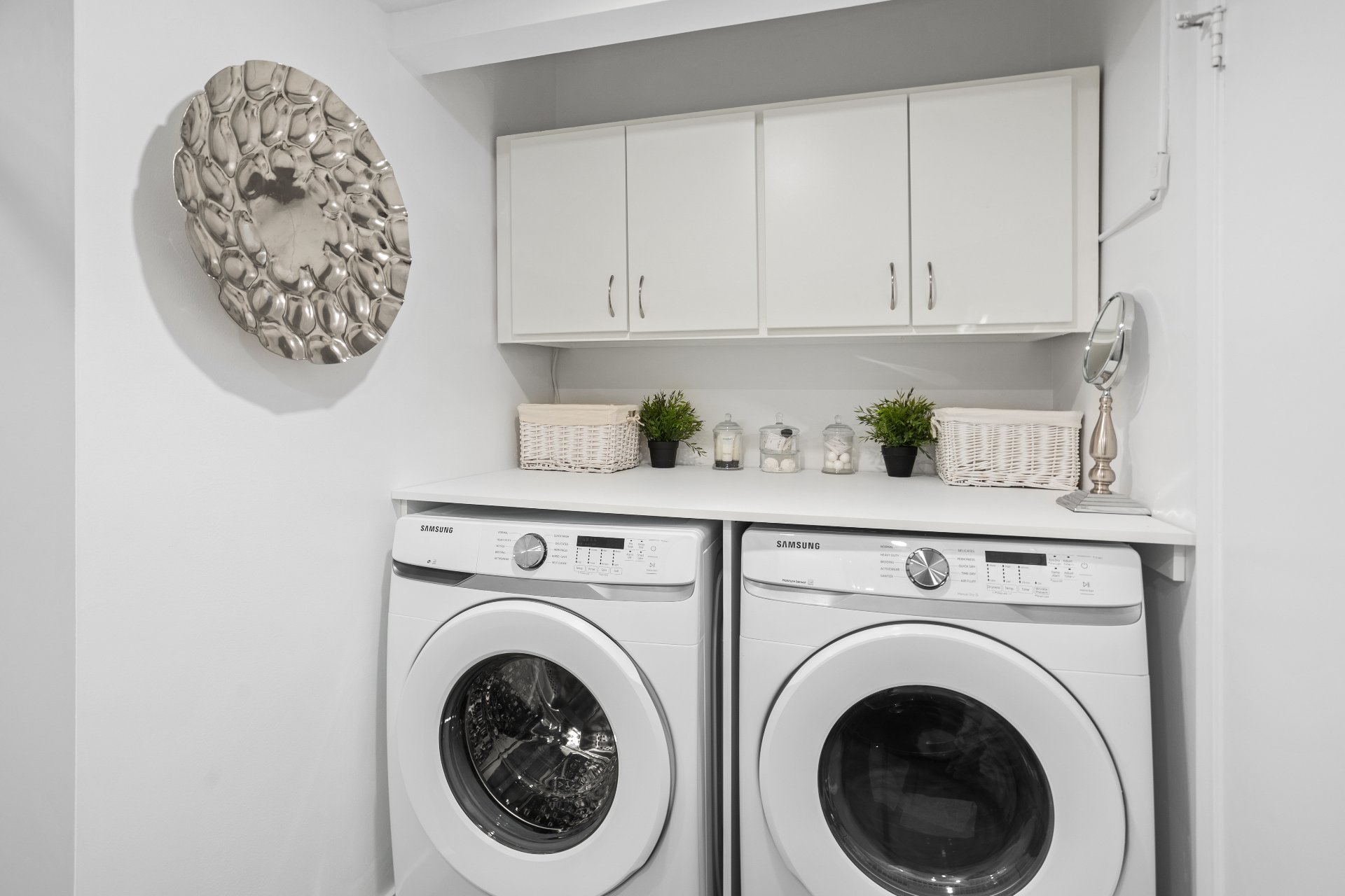 4520 Prom. Paton, Laval (Chomedey), Quebec H7W4X1, 2 Bedrooms Bedrooms, 6 Rooms Rooms,2 BathroomsBathrooms,Residential,For Sale,Prom. Paton,9852355