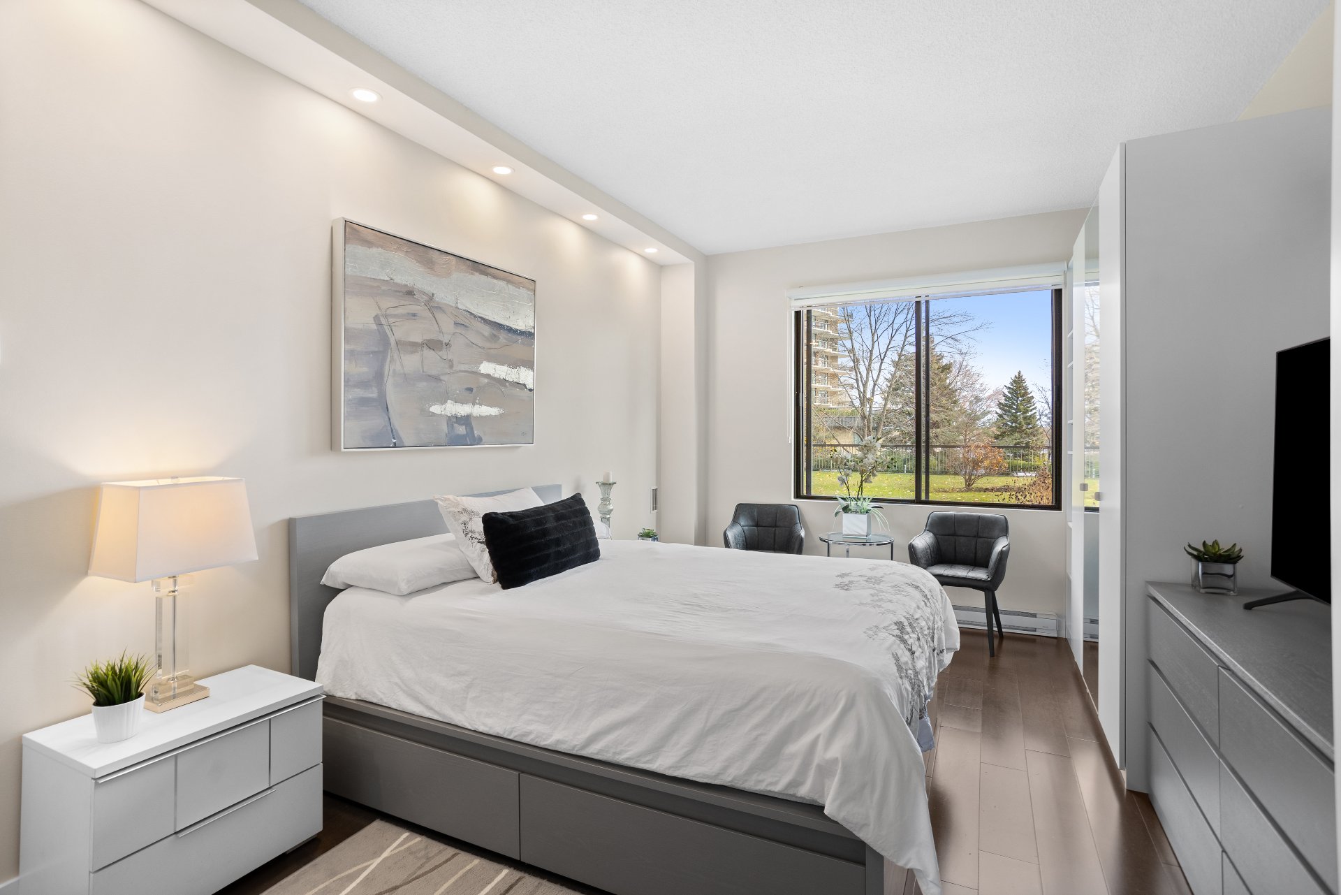 4520 Prom. Paton, Laval (Chomedey), Quebec H7W4X1, 2 Bedrooms Bedrooms, 6 Rooms Rooms,2 BathroomsBathrooms,Residential,For Sale,Prom. Paton,9852355