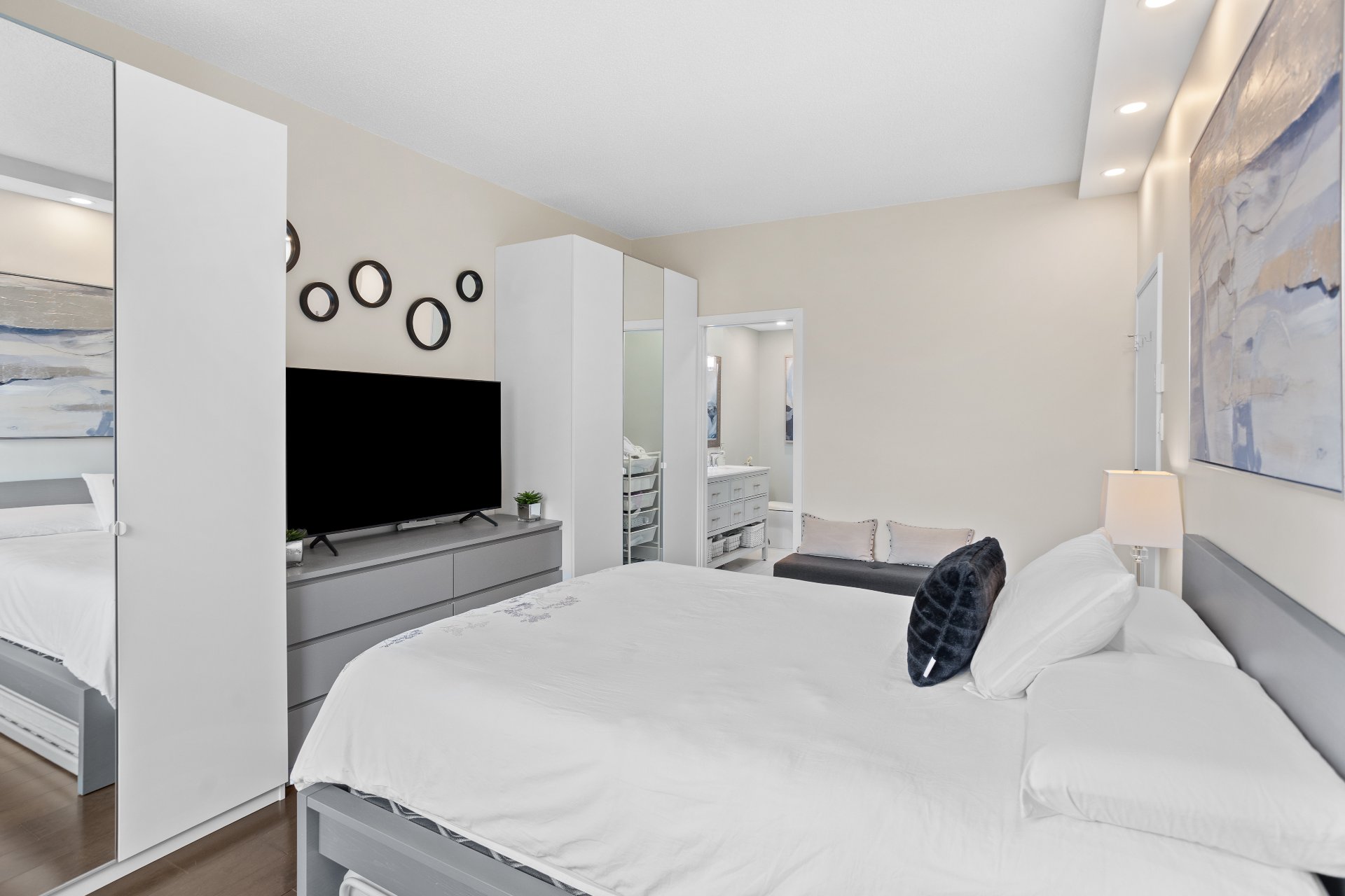 4520 Prom. Paton, Laval (Chomedey), Quebec H7W4X1, 2 Bedrooms Bedrooms, 6 Rooms Rooms,2 BathroomsBathrooms,Residential,For Sale,Prom. Paton,9852355