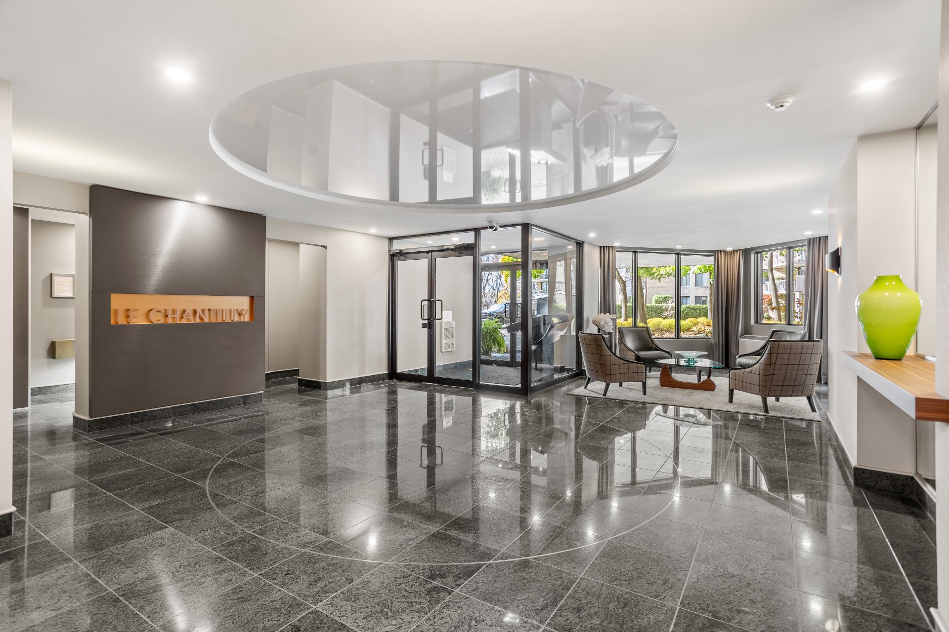 4520 Prom. Paton, Laval (Chomedey), Quebec H7W4X1, 2 Bedrooms Bedrooms, 6 Rooms Rooms,2 BathroomsBathrooms,Residential,For Sale,Prom. Paton,9852355