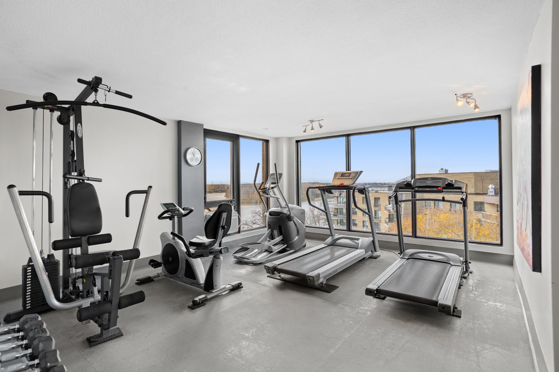 4520 Prom. Paton, Laval (Chomedey), Quebec H7W4X1, 2 Bedrooms Bedrooms, 6 Rooms Rooms,2 BathroomsBathrooms,Residential,For Sale,Prom. Paton,9852355