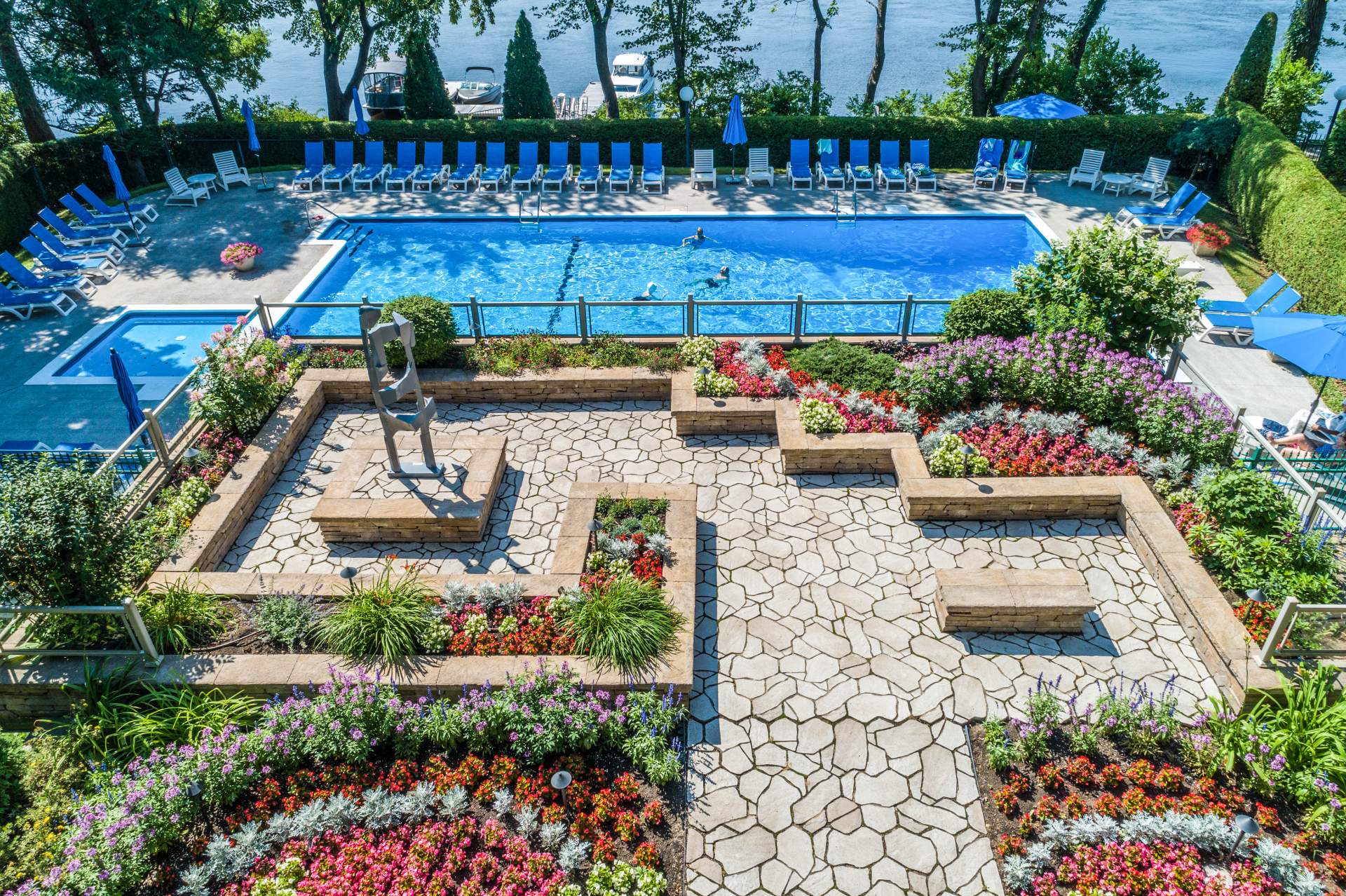 4520 Prom. Paton, Laval (Chomedey), Quebec H7W4X1, 2 Bedrooms Bedrooms, 6 Rooms Rooms,2 BathroomsBathrooms,Residential,For Sale,Prom. Paton,9852355