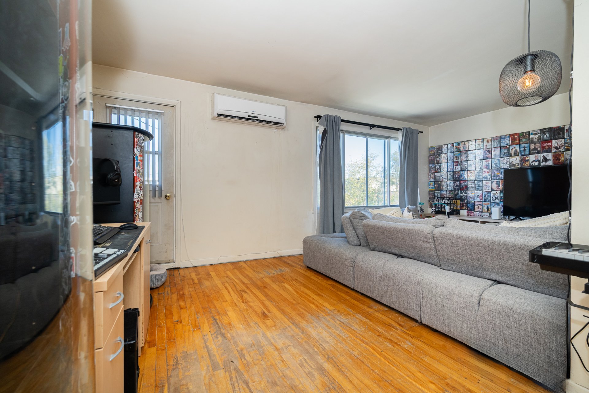 9610 Rue D'Iberville 9612, Montréal (Ahuntsic-Cartierville), Quebec H2B2T3, 4 Bedrooms Bedrooms, 7 Rooms Rooms,2 BathroomsBathrooms,Multi-family (2 to 5 units),For Sale,Rue D'Iberville,18124131