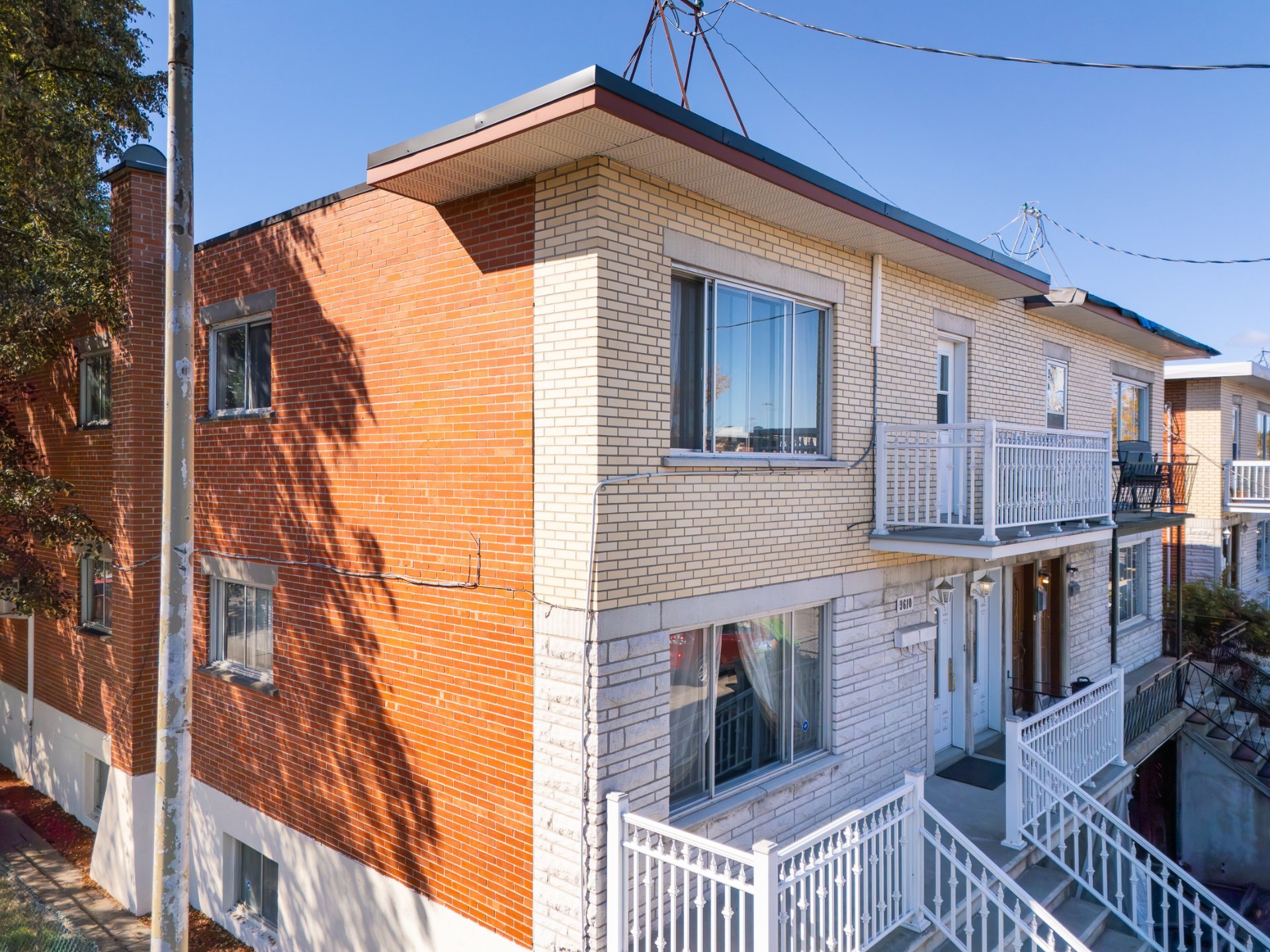 9610 Rue D'Iberville 9612, Montréal (Ahuntsic-Cartierville), Quebec H2B2T3, 4 Bedrooms Bedrooms, 7 Rooms Rooms,2 BathroomsBathrooms,Multi-family (2 to 5 units),For Sale,Rue D'Iberville,18124131