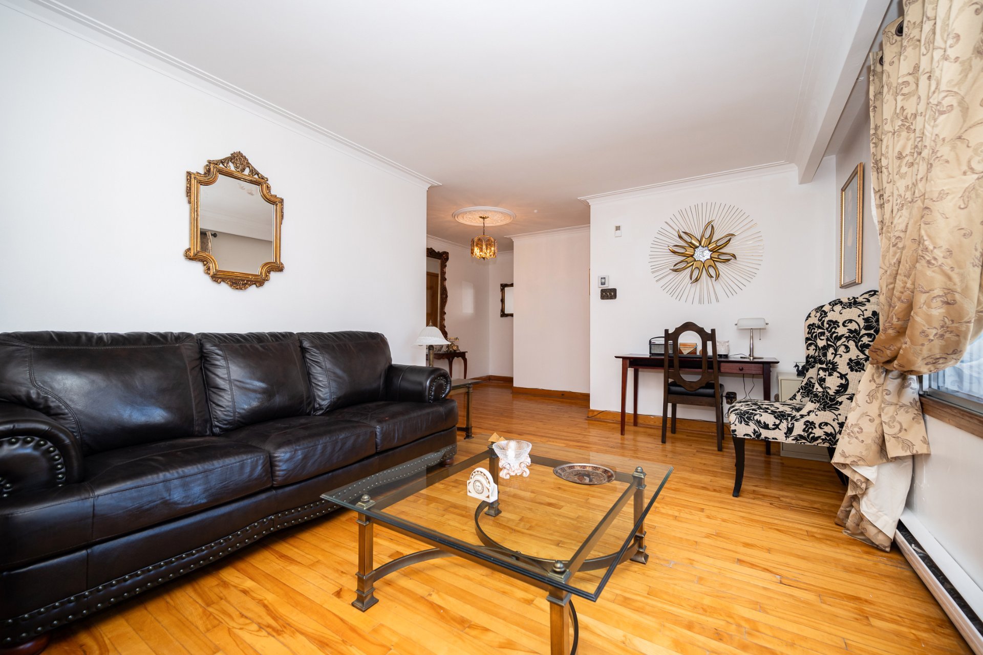 9610 Rue D'Iberville 9612, Montréal (Ahuntsic-Cartierville), Quebec H2B2T3, 4 Bedrooms Bedrooms, 7 Rooms Rooms,2 BathroomsBathrooms,Multi-family (2 to 5 units),For Sale,Rue D'Iberville,18124131