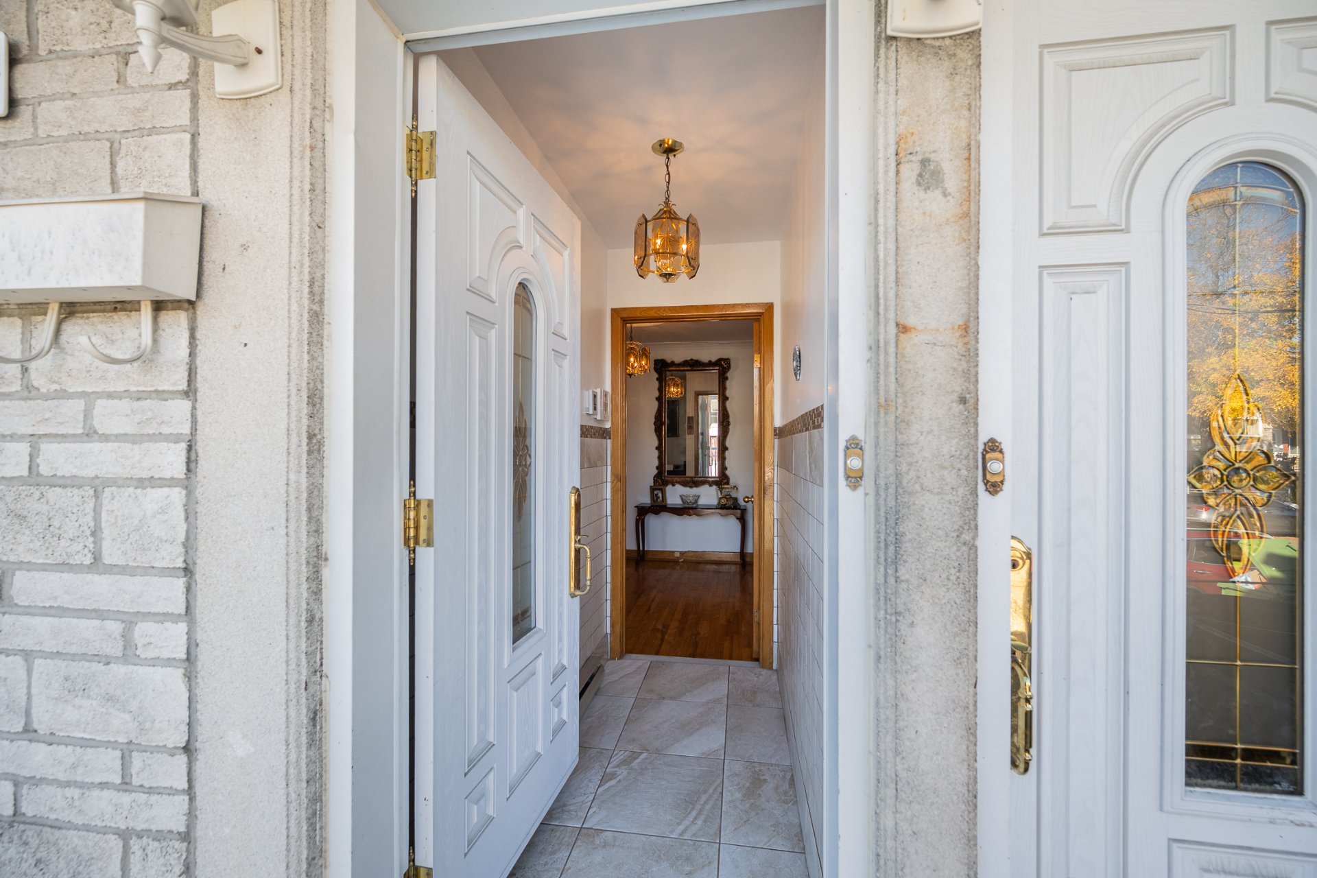 9610 Rue D'Iberville 9612, Montréal (Ahuntsic-Cartierville), Quebec H2B2T3, 4 Bedrooms Bedrooms, 7 Rooms Rooms,2 BathroomsBathrooms,Multi-family (2 to 5 units),For Sale,Rue D'Iberville,18124131