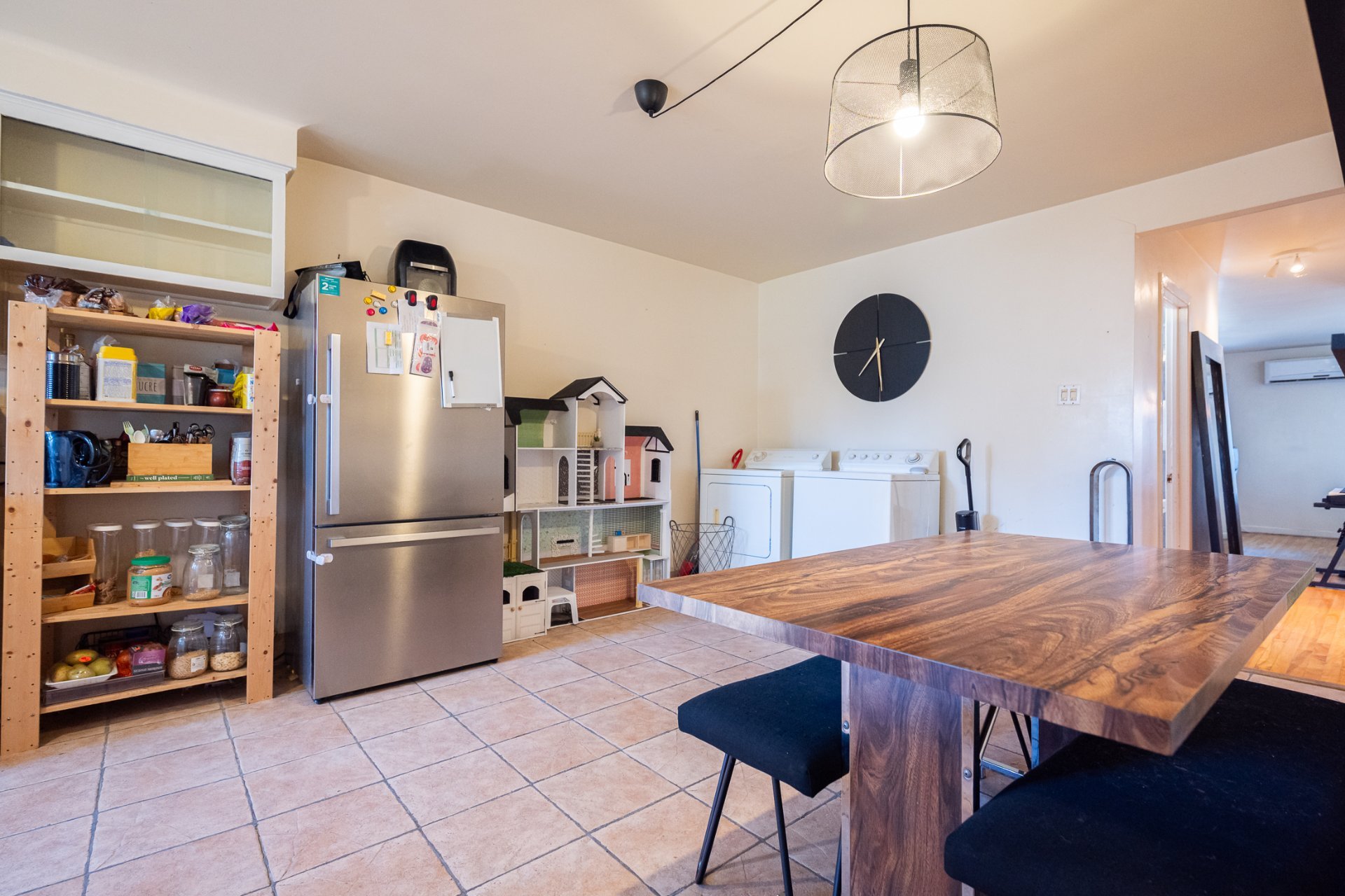 9610 Rue D'Iberville 9612, Montréal (Ahuntsic-Cartierville), Quebec H2B2T3, 4 Bedrooms Bedrooms, 7 Rooms Rooms,2 BathroomsBathrooms,Multi-family (2 to 5 units),For Sale,Rue D'Iberville,18124131