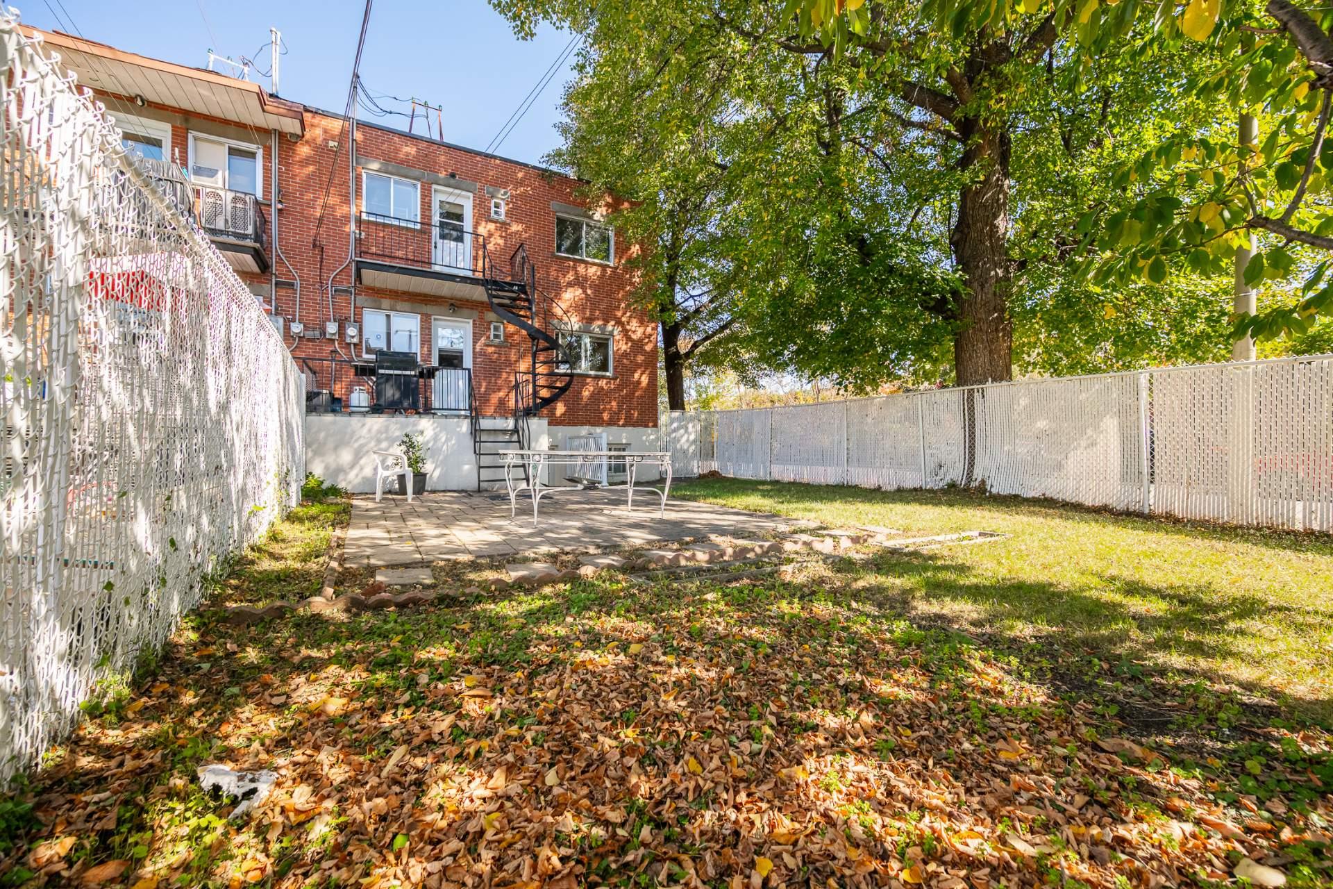 9610 Rue D'Iberville 9612, Montréal (Ahuntsic-Cartierville), Quebec H2B2T3, 4 Bedrooms Bedrooms, 7 Rooms Rooms,2 BathroomsBathrooms,Multi-family (2 to 5 units),For Sale,Rue D'Iberville,18124131