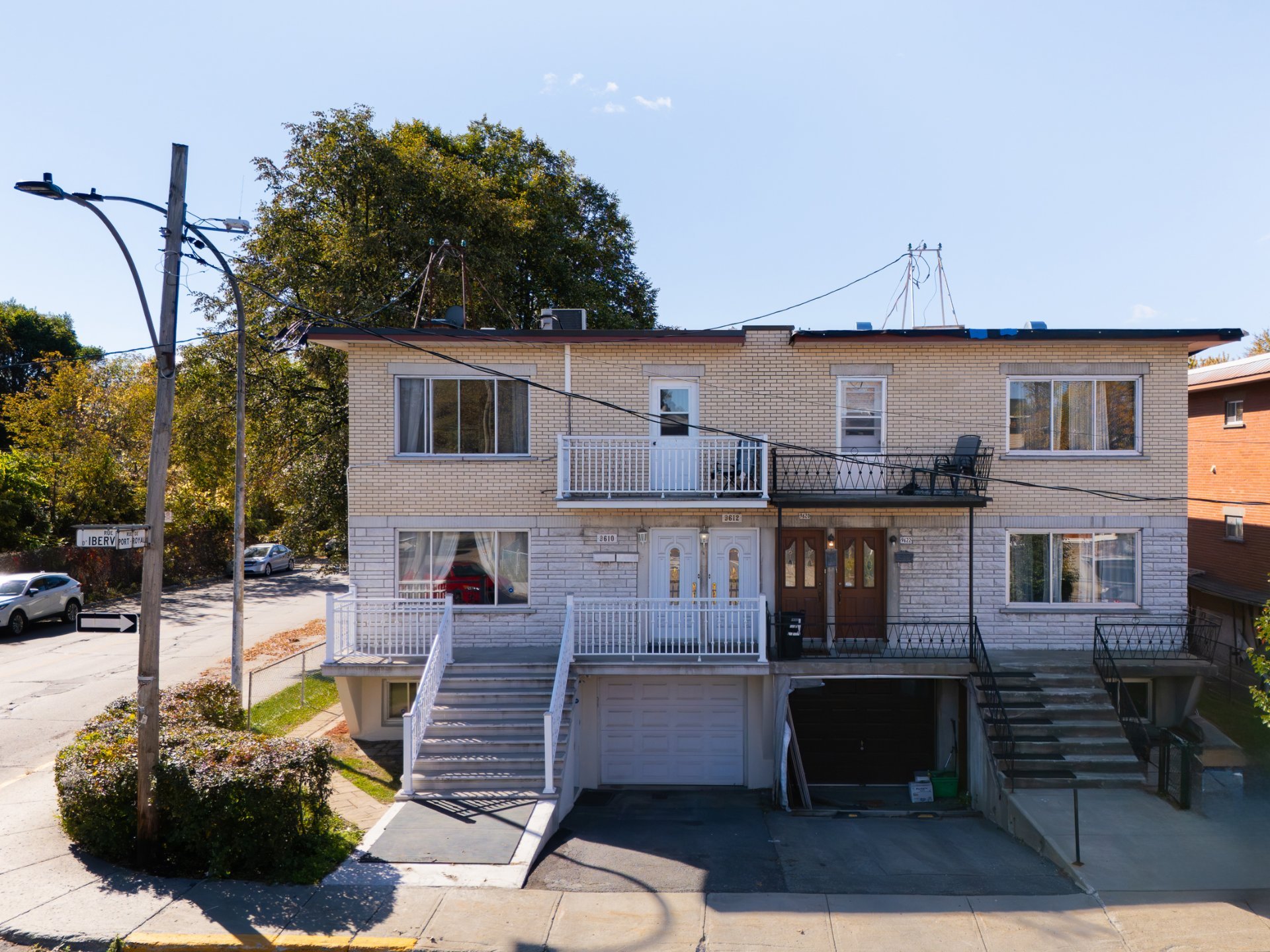 9610 Rue D'Iberville 9612, Montréal (Ahuntsic-Cartierville), Quebec H2B2T3, 4 Bedrooms Bedrooms, 7 Rooms Rooms,2 BathroomsBathrooms,Multi-family (2 to 5 units),For Sale,Rue D'Iberville,18124131
