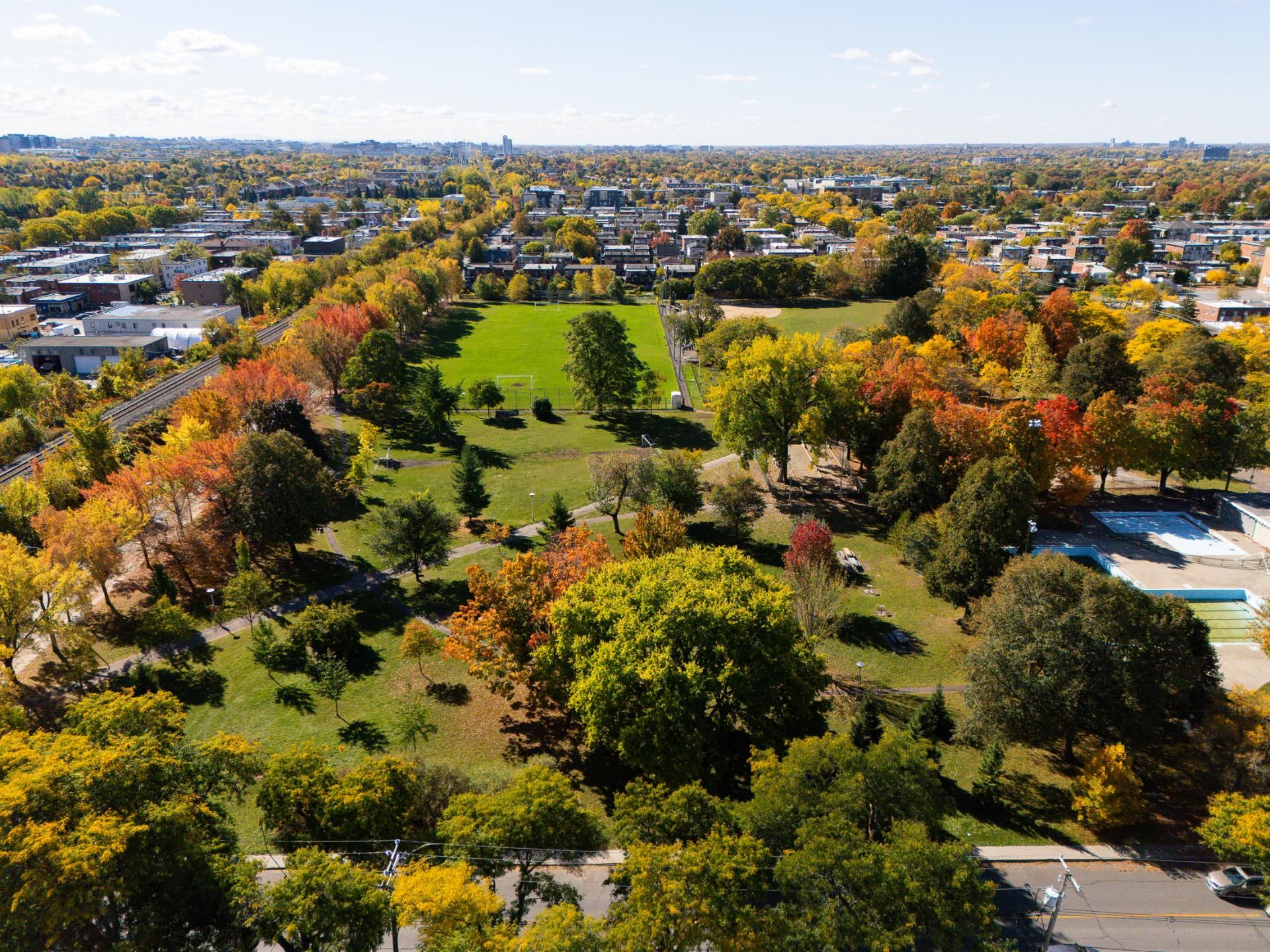 9610 Rue D'Iberville 9612, Montréal (Ahuntsic-Cartierville), Quebec H2B2T3, 4 Bedrooms Bedrooms, 7 Rooms Rooms,2 BathroomsBathrooms,Multi-family (2 to 5 units),For Sale,Rue D'Iberville,18124131