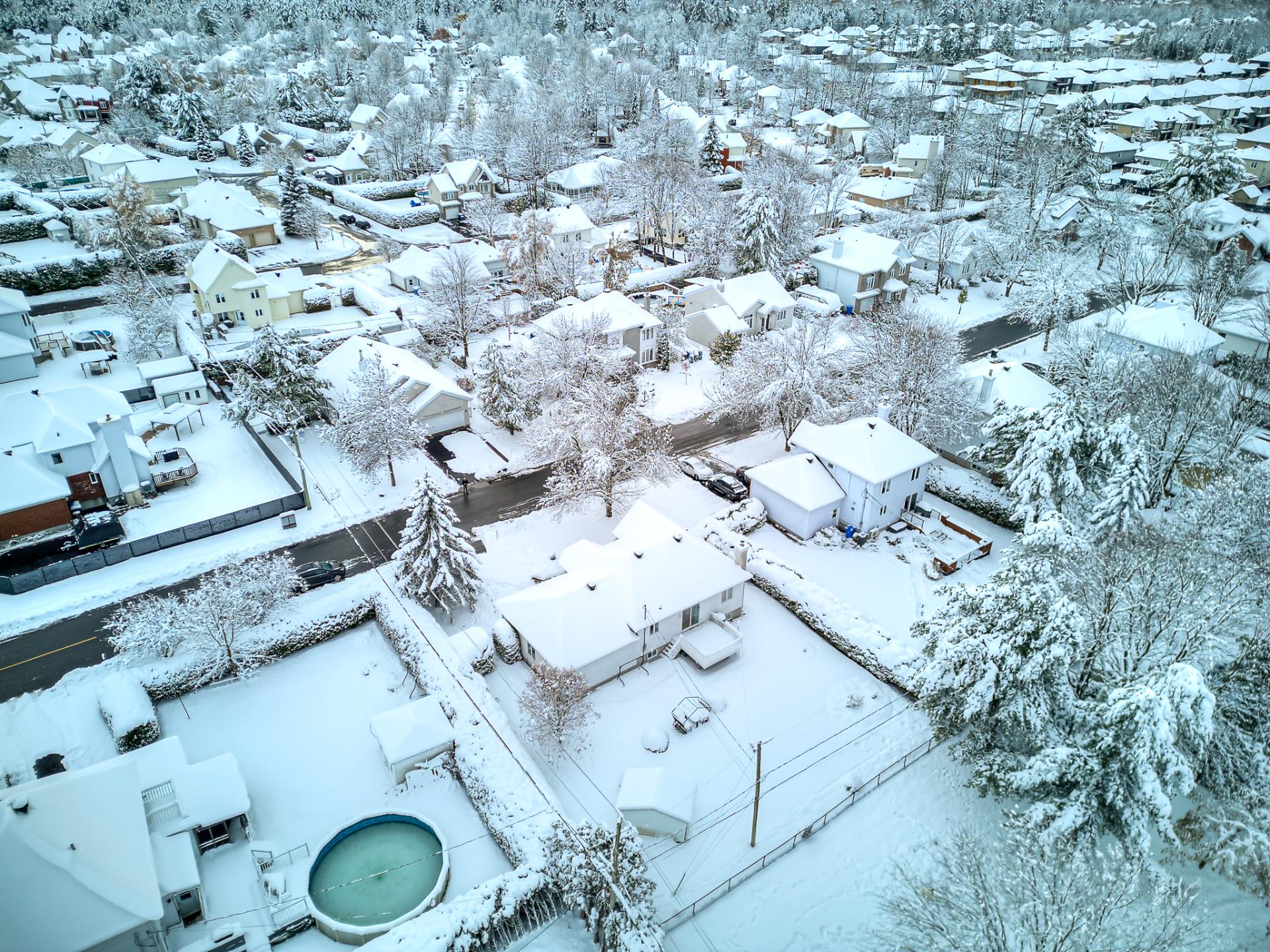 2 Rue des Pistoles, Blainville, Quebec J7C5B2, 3 Bedrooms Bedrooms, 12 Rooms Rooms,2 BathroomsBathrooms,Residential,For Sale,Rue des Pistoles,21037909