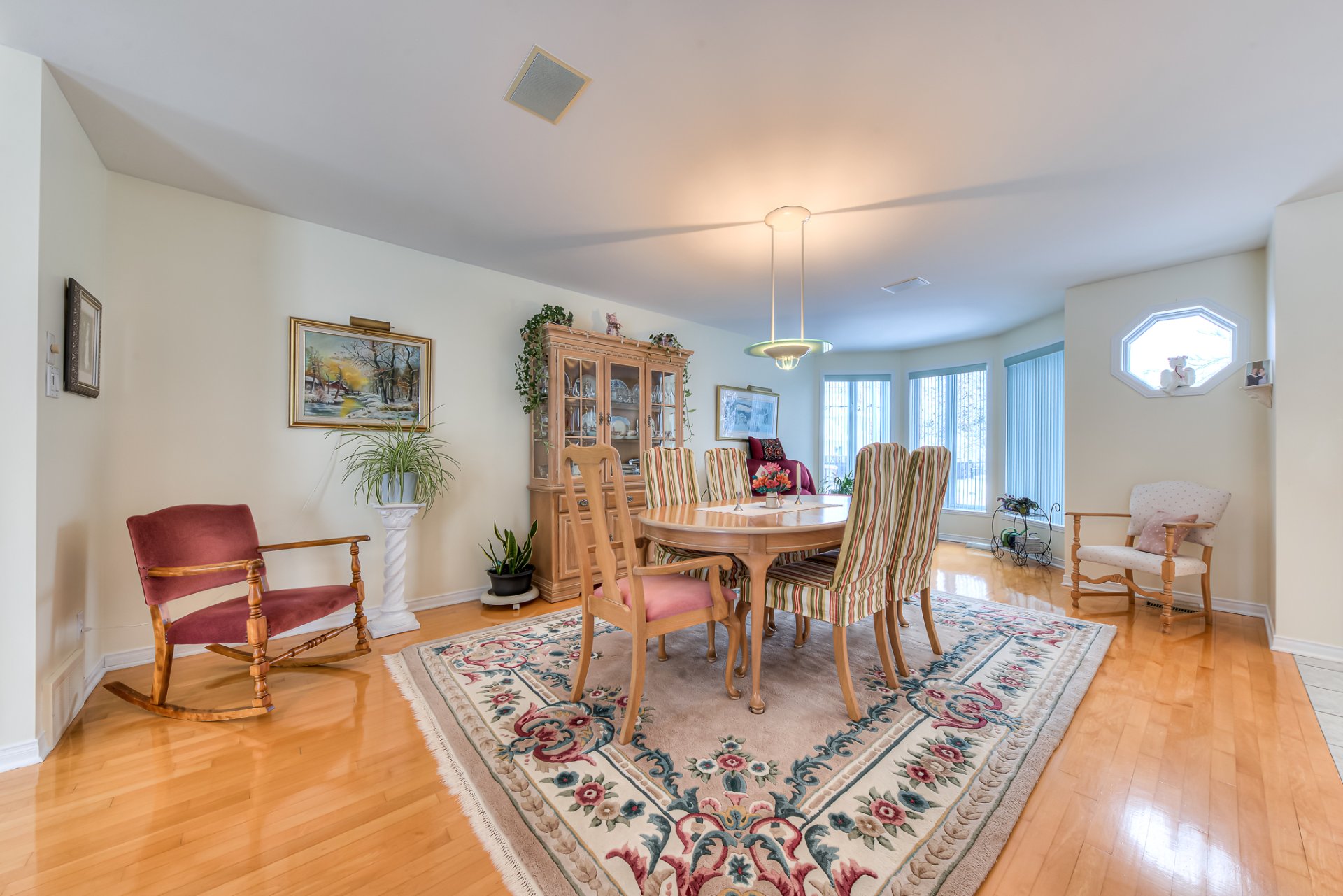 2 Rue des Pistoles, Blainville, Quebec J7C5B2, 3 Bedrooms Bedrooms, 12 Rooms Rooms,2 BathroomsBathrooms,Residential,For Sale,Rue des Pistoles,21037909